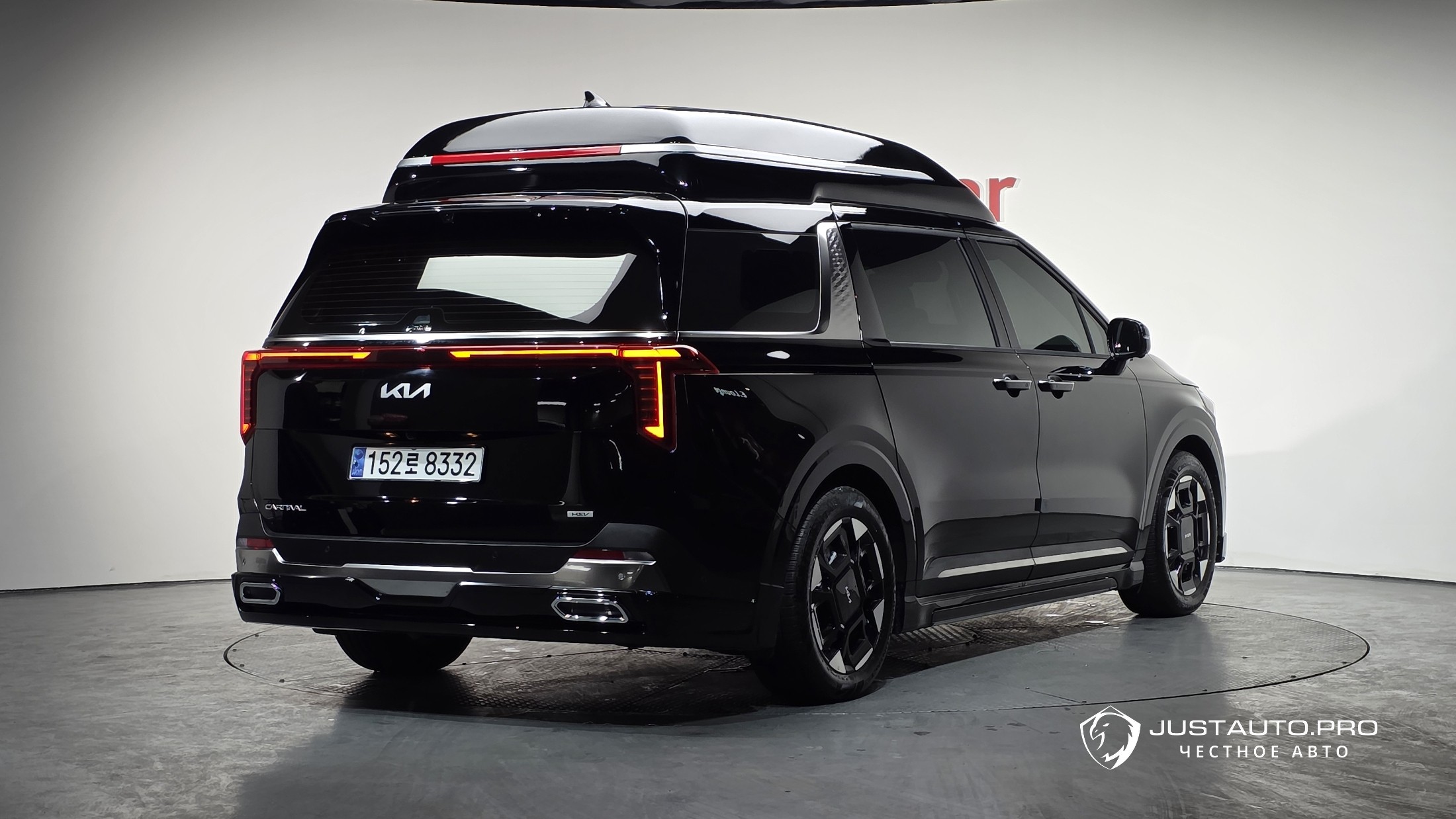 Автомобиль Kia Canival