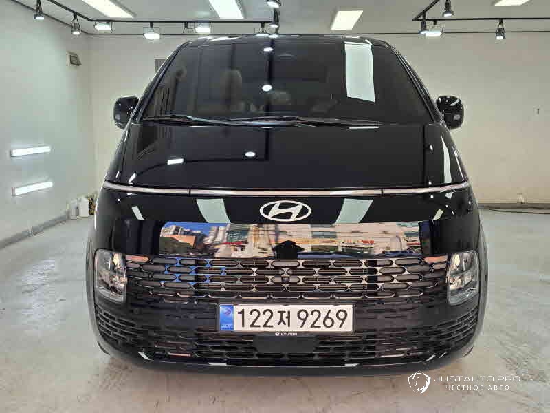 Автомобиль Hyundai Staria