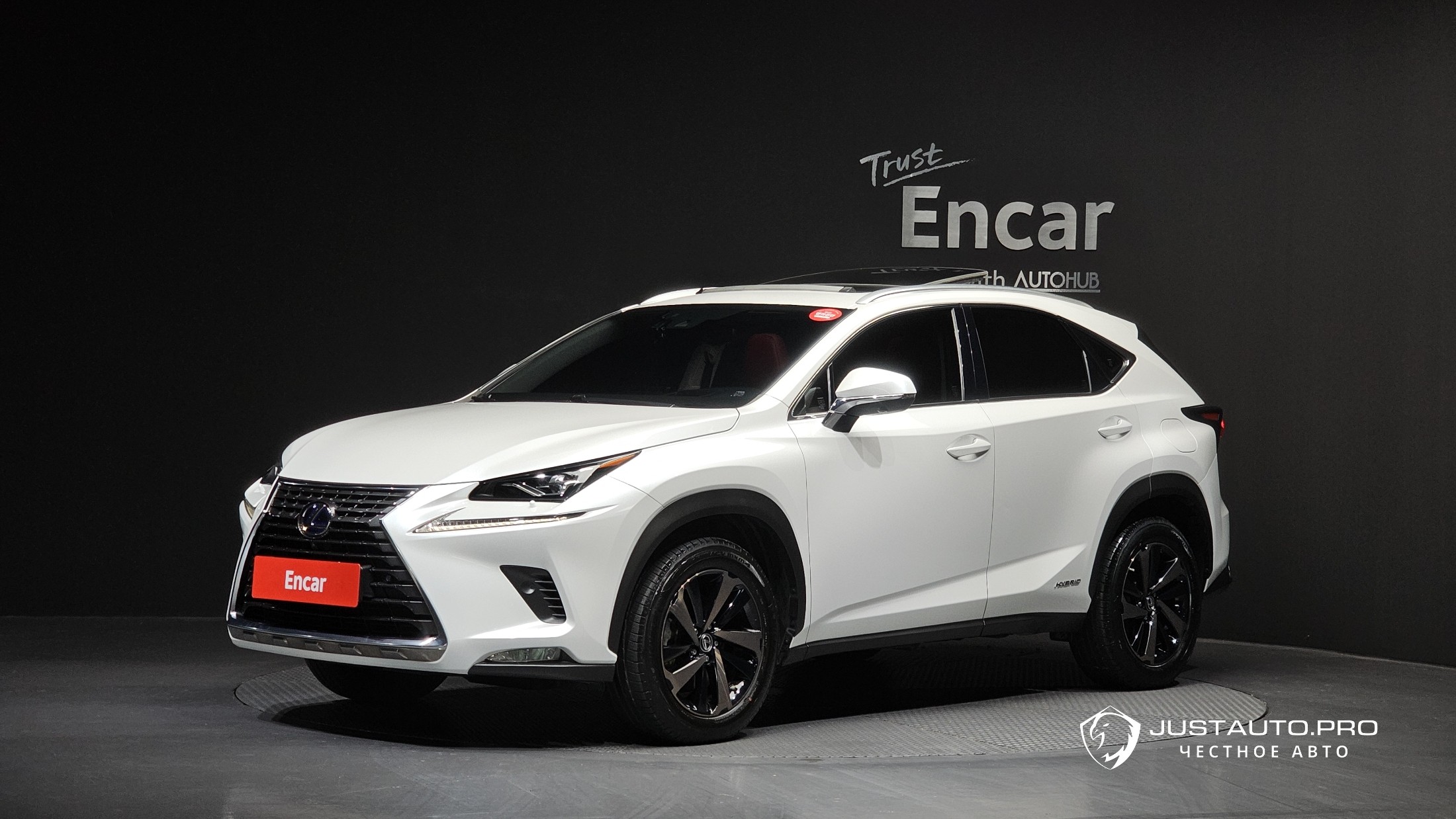 Автомобиль Lexus NX