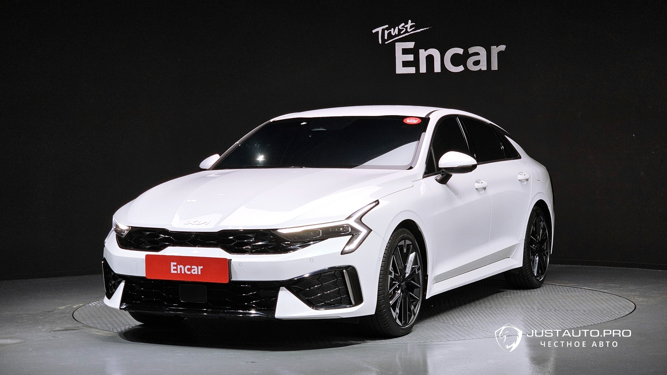 Автомобиль Kia K5