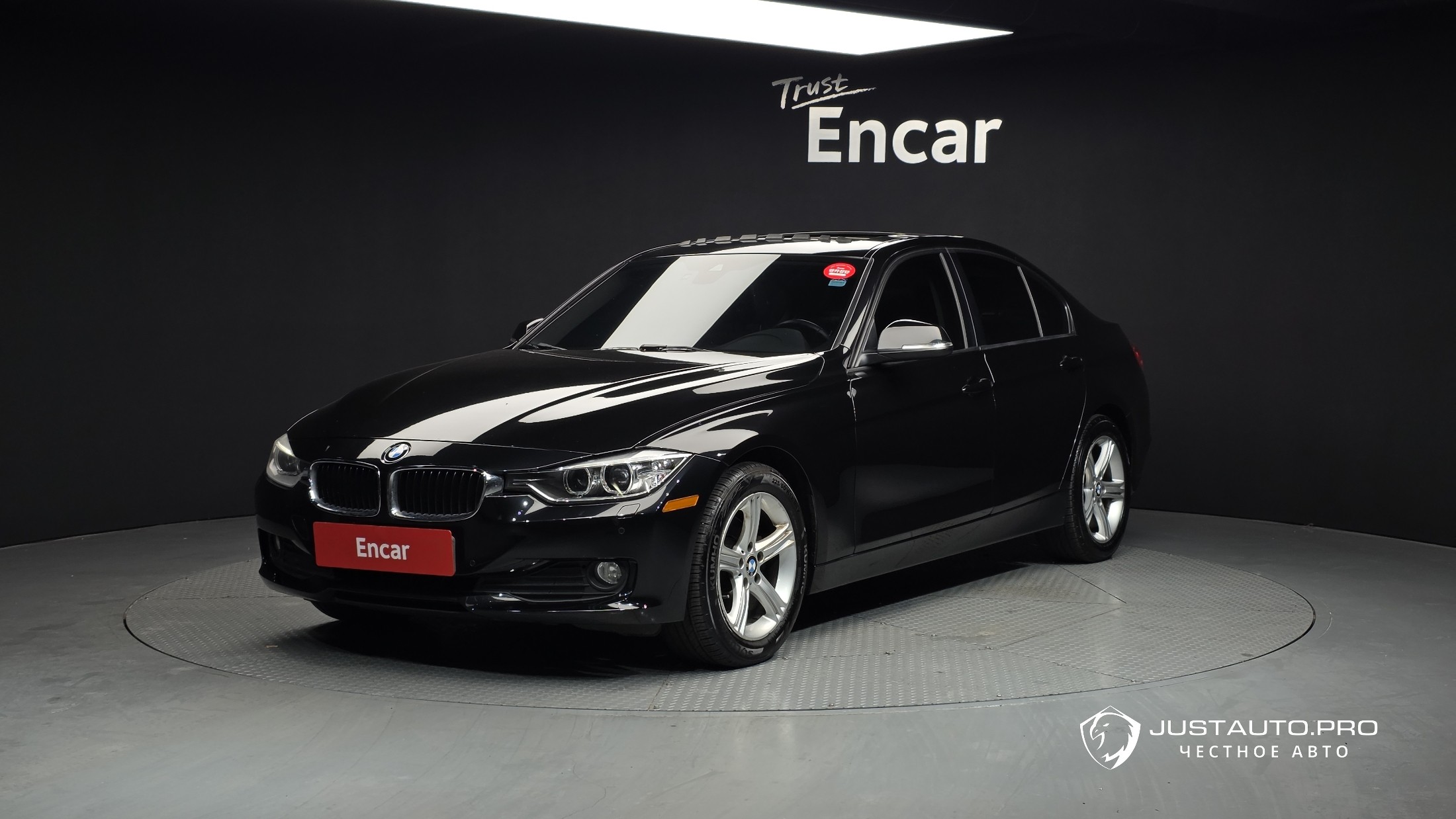 Автомобиль BMW 3-Series