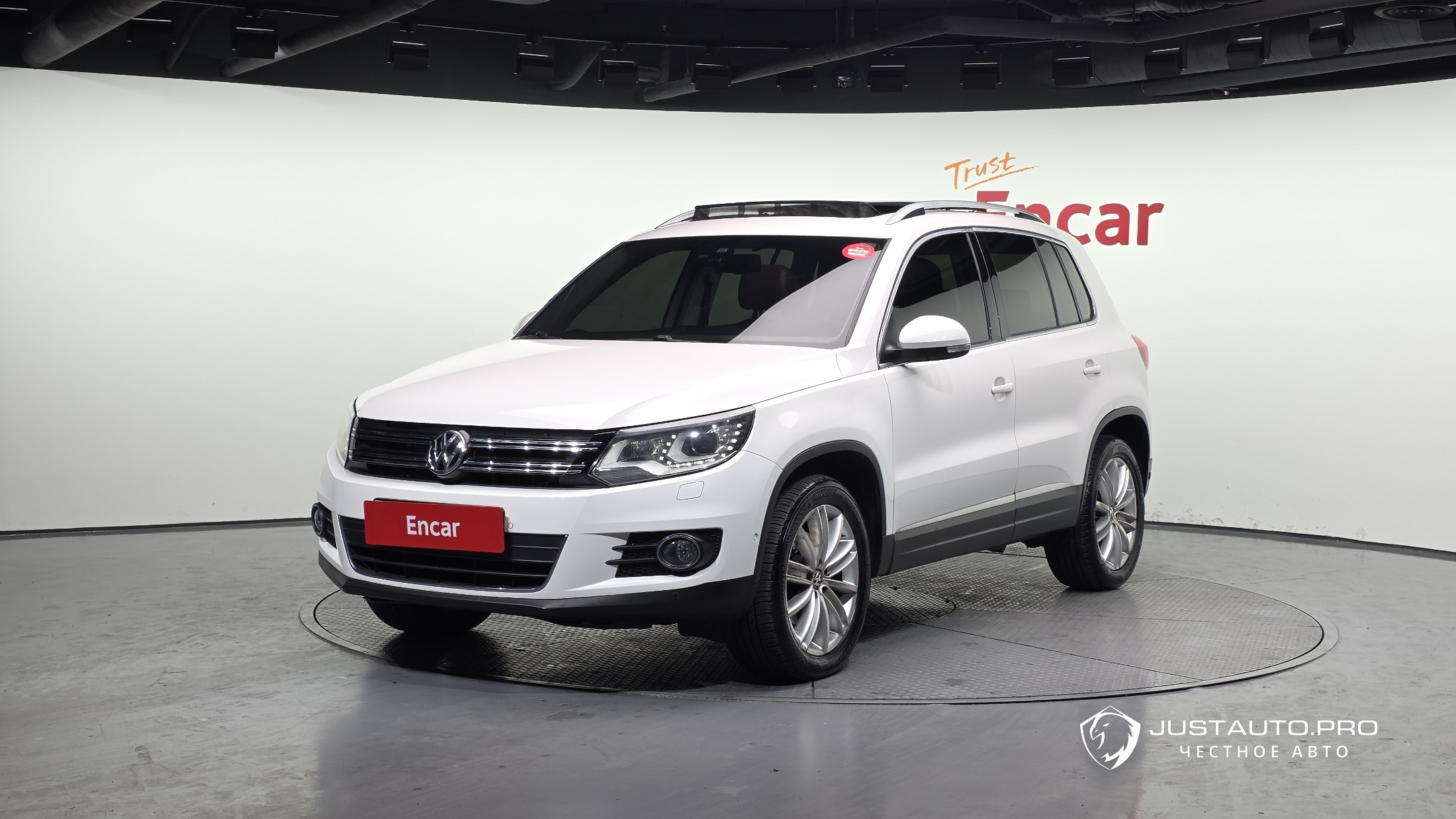 Автомобиль Volkswagen Tiguan