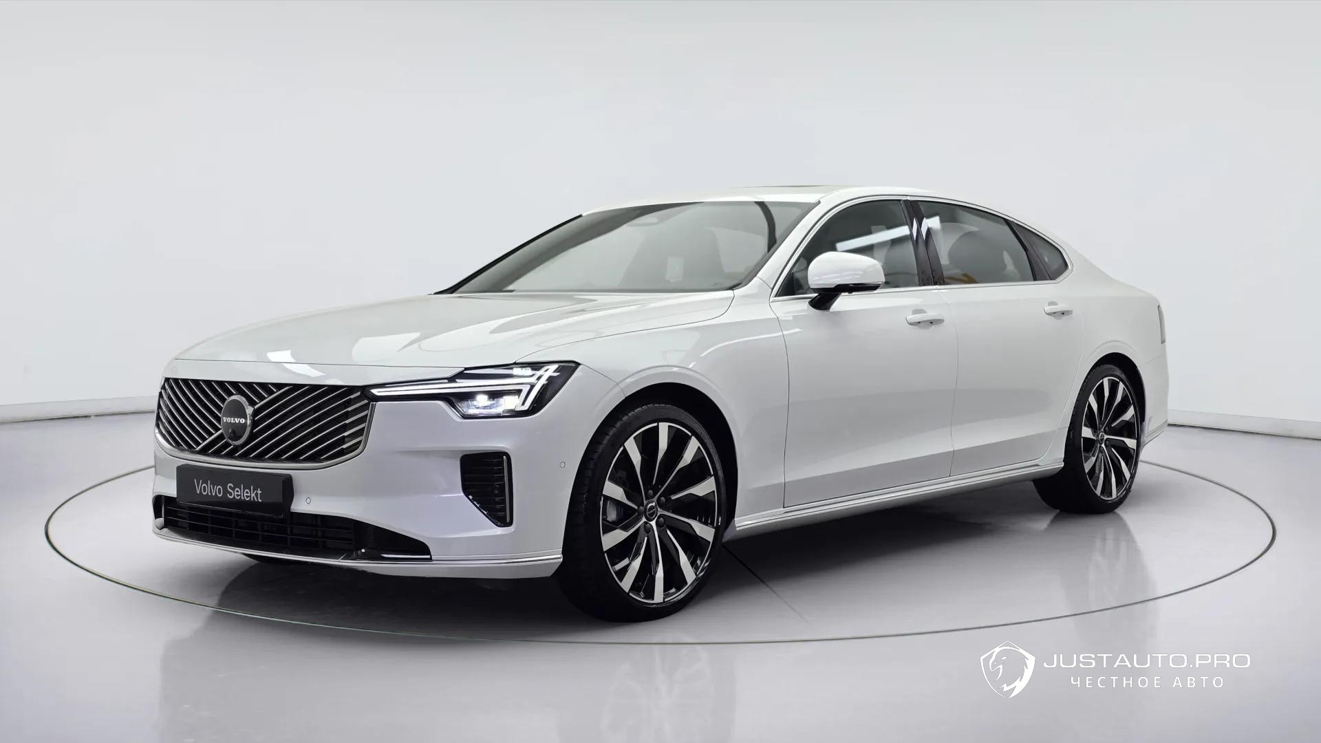 Автомобиль Volvo S90