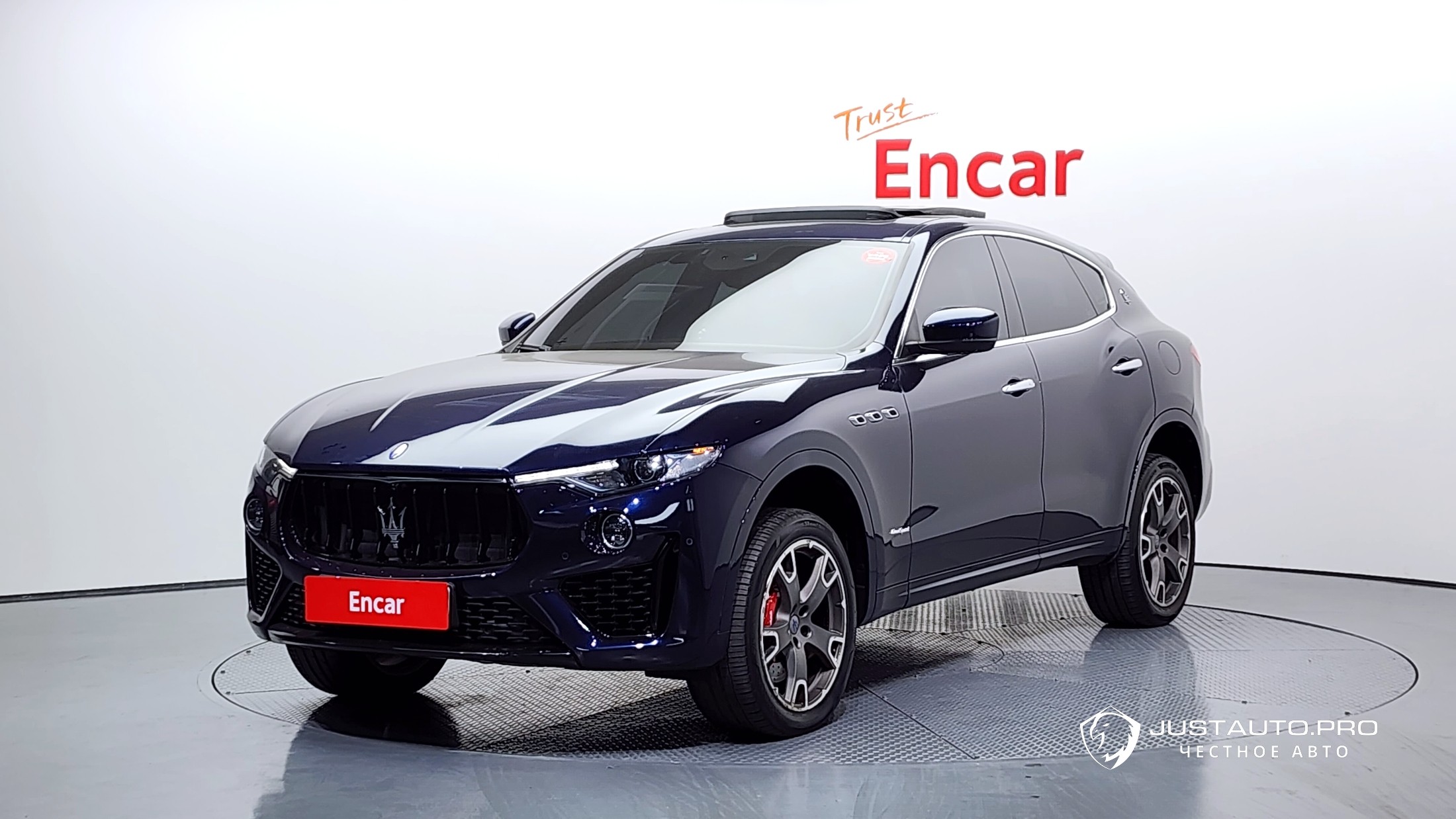 Автомобиль Maserati Levante