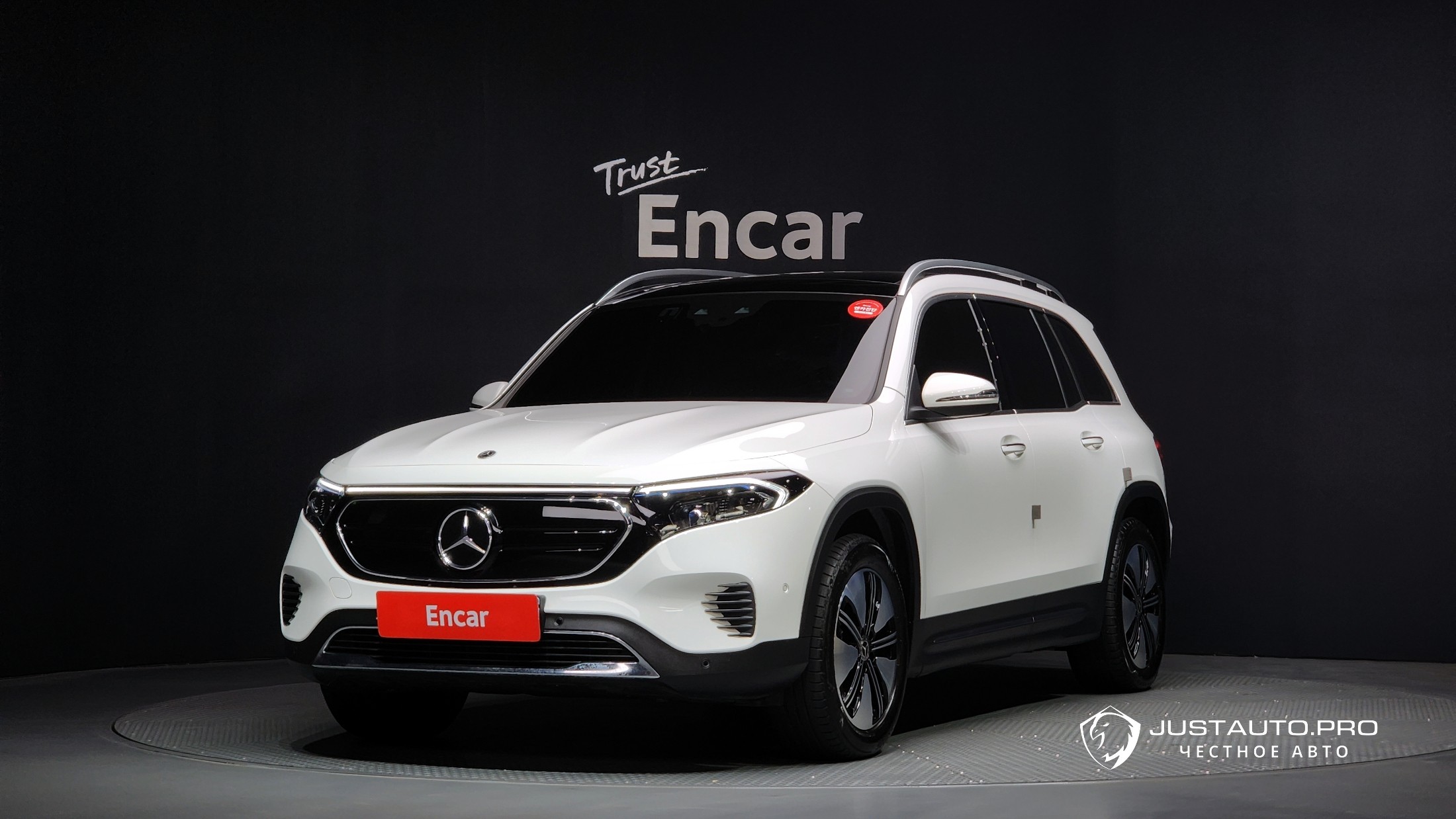 Автомобиль Mercedes-Benz EQB