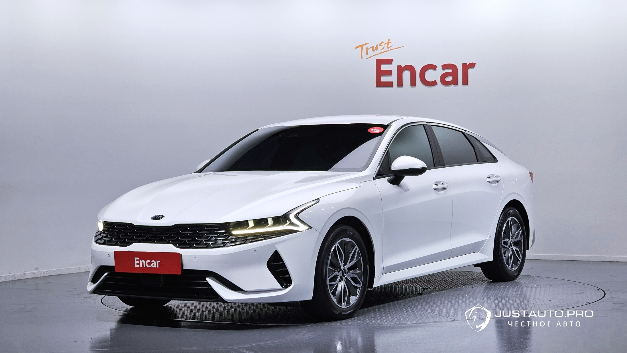 Автомобиль Kia K5