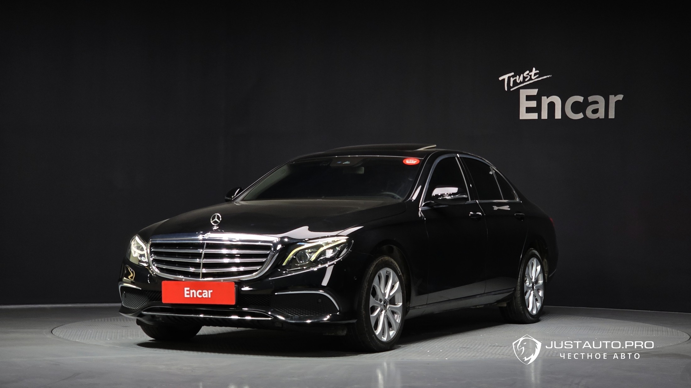 Автомобиль Mercedes-Benz E-Class