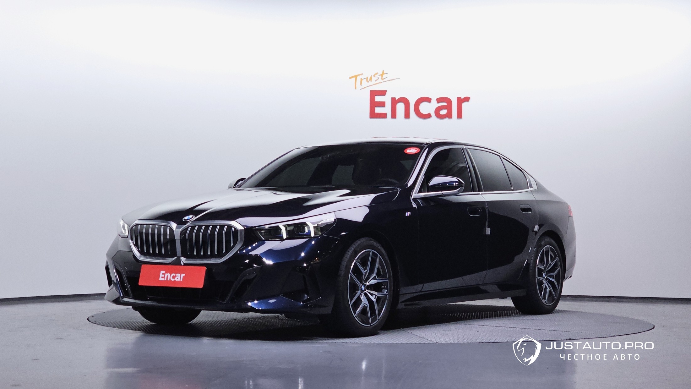 Автомобиль BMW 5-Series