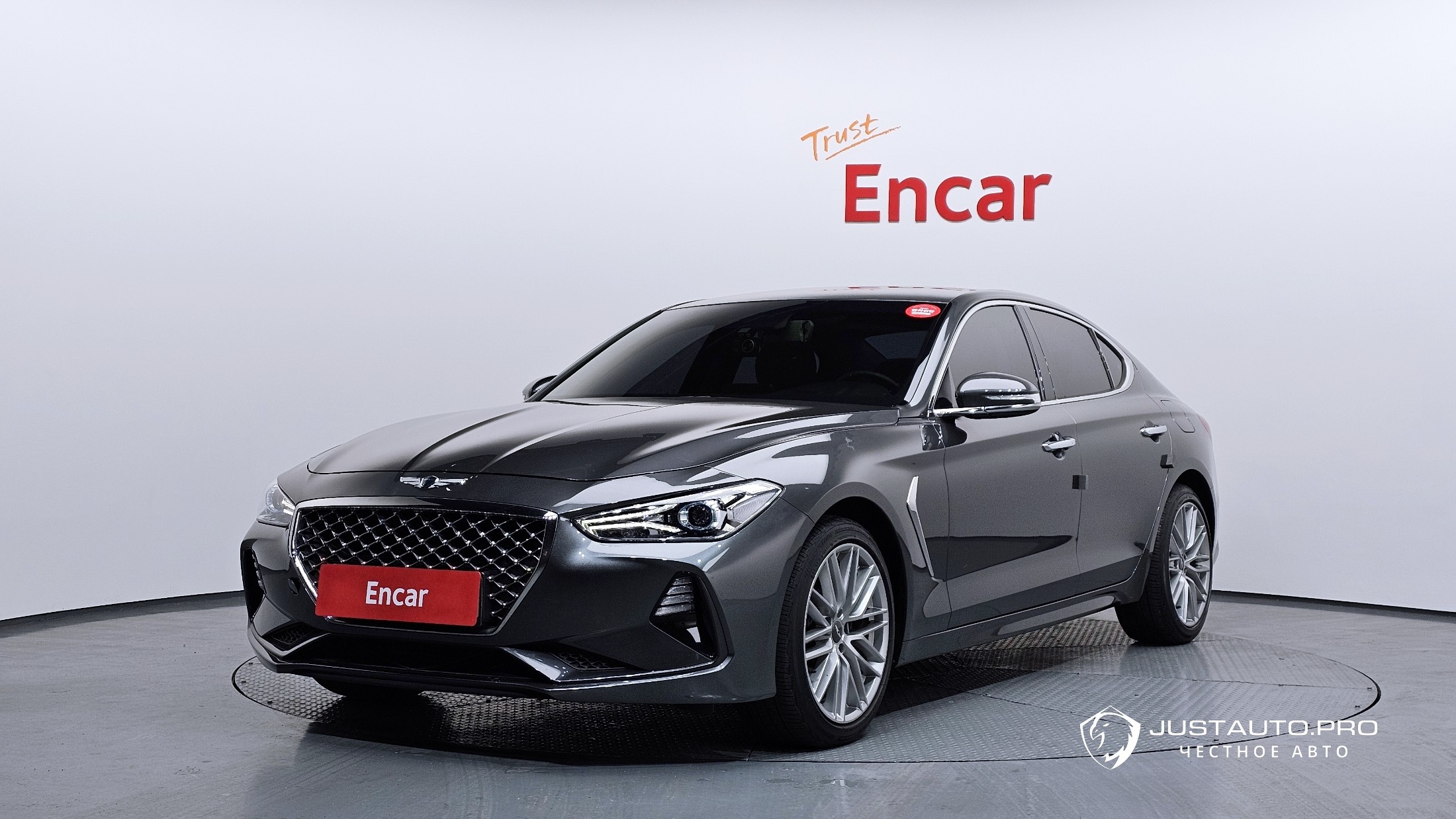 Автомобиль Genesis G70