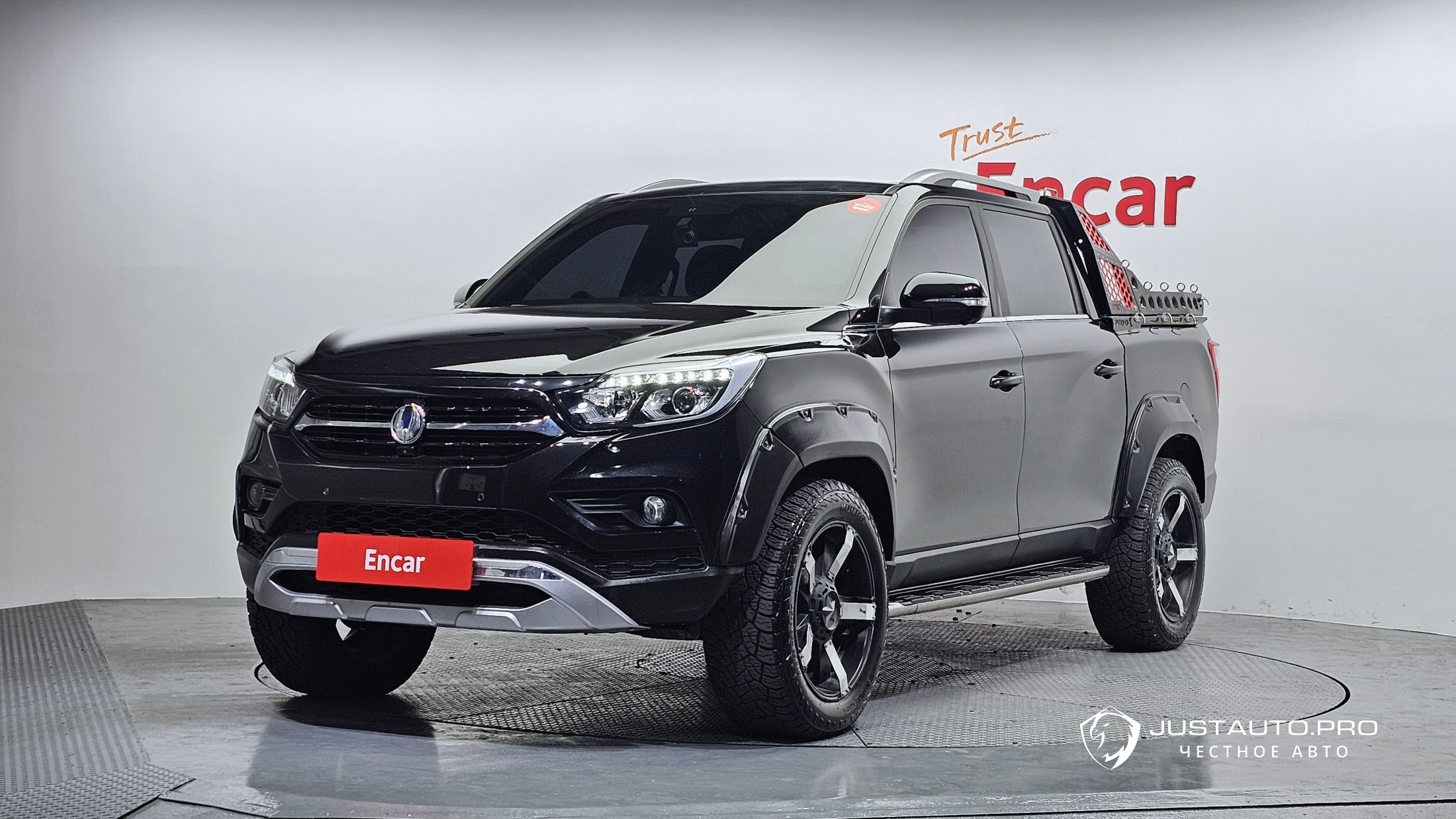 Автомобиль KG_Mobility_Ssangyong Rexton