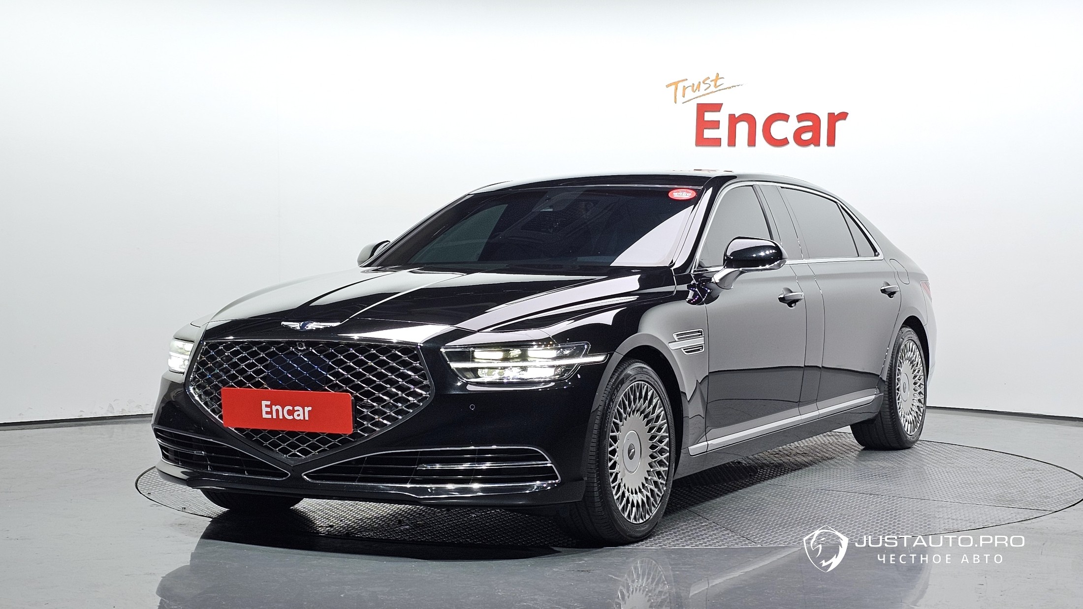 Автомобиль Genesis G90