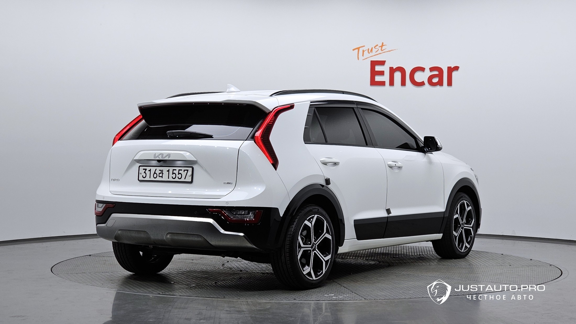 Автомобиль Kia Niro