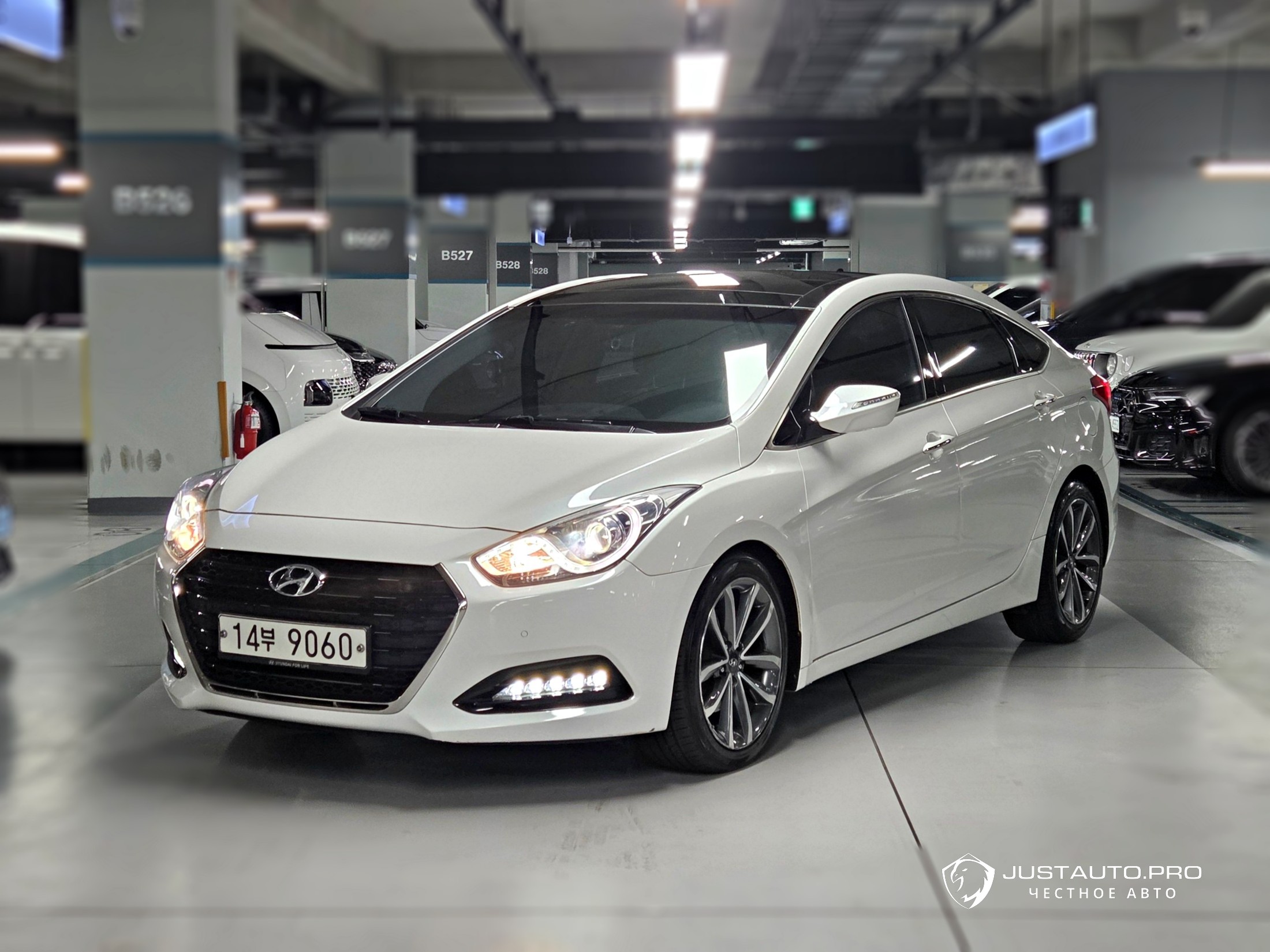 Автомобиль Hyundai i40