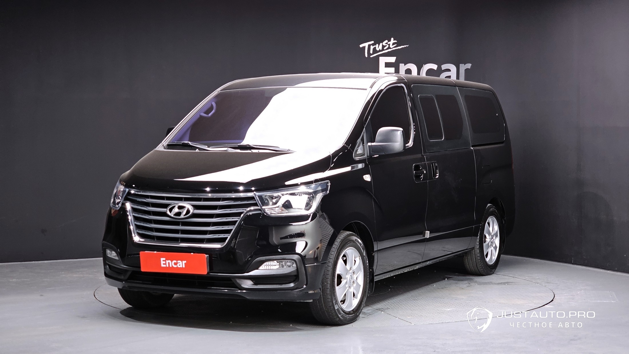 Автомобиль Hyundai Starex