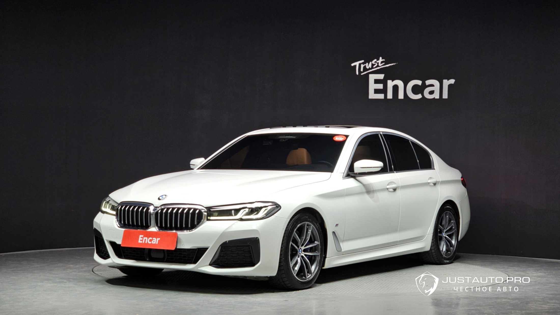 Автомобиль BMW 5-Series