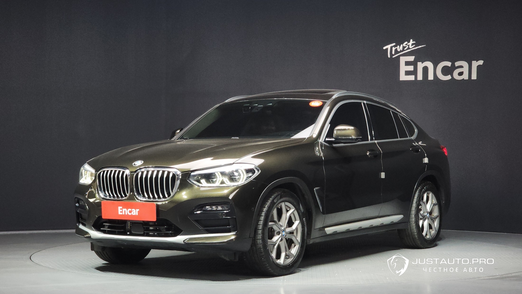 Автомобиль BMW X4
