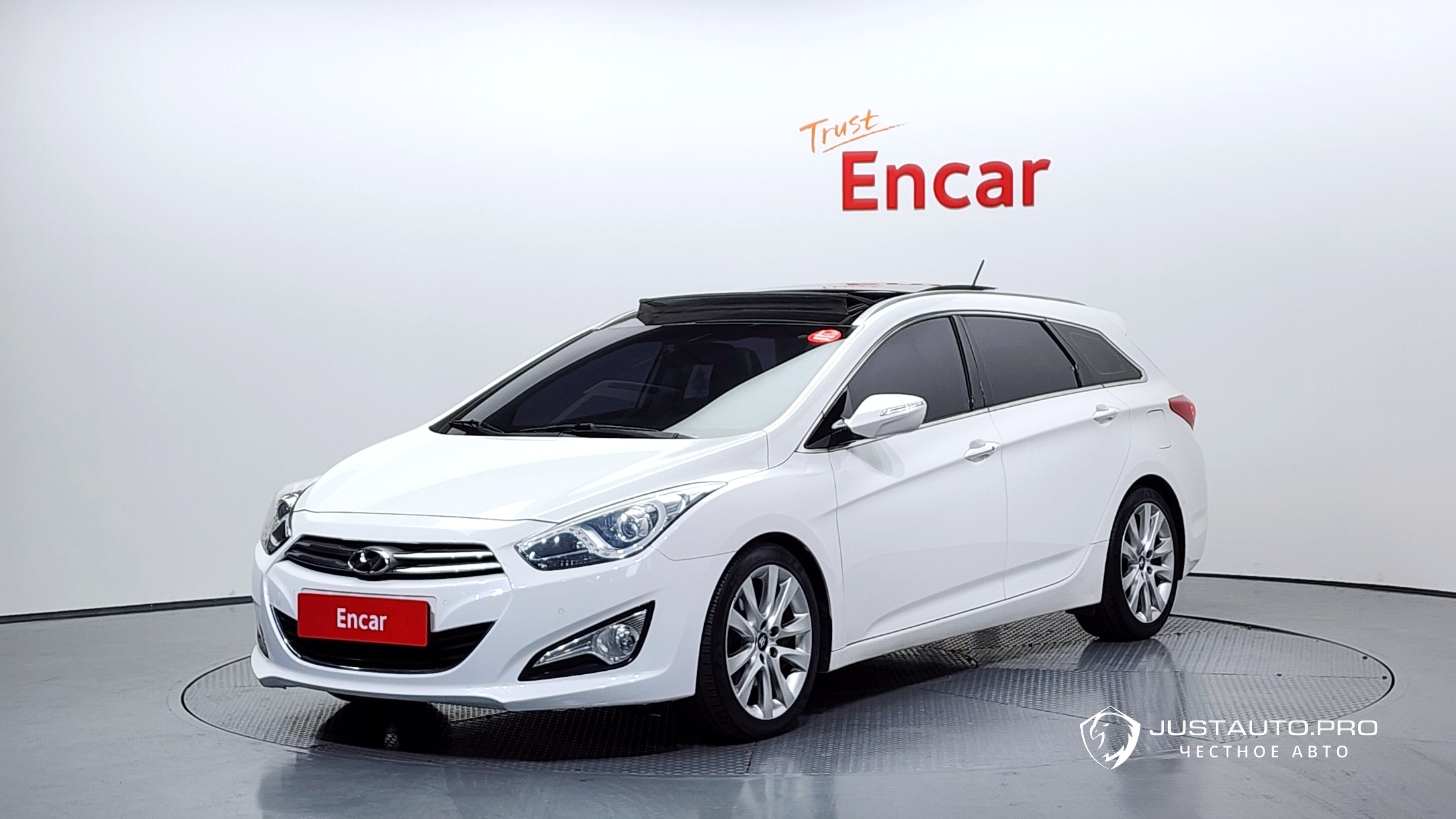 Автомобиль Hyundai i40