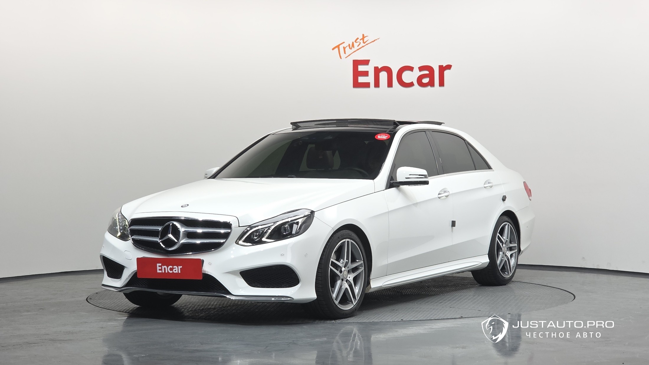 Автомобиль Mercedes-Benz E-Class