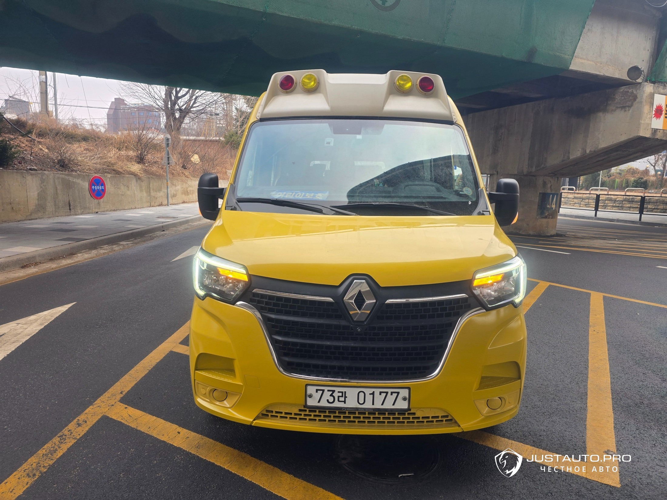 Автомобиль Renault-KoreaSamsung Master
