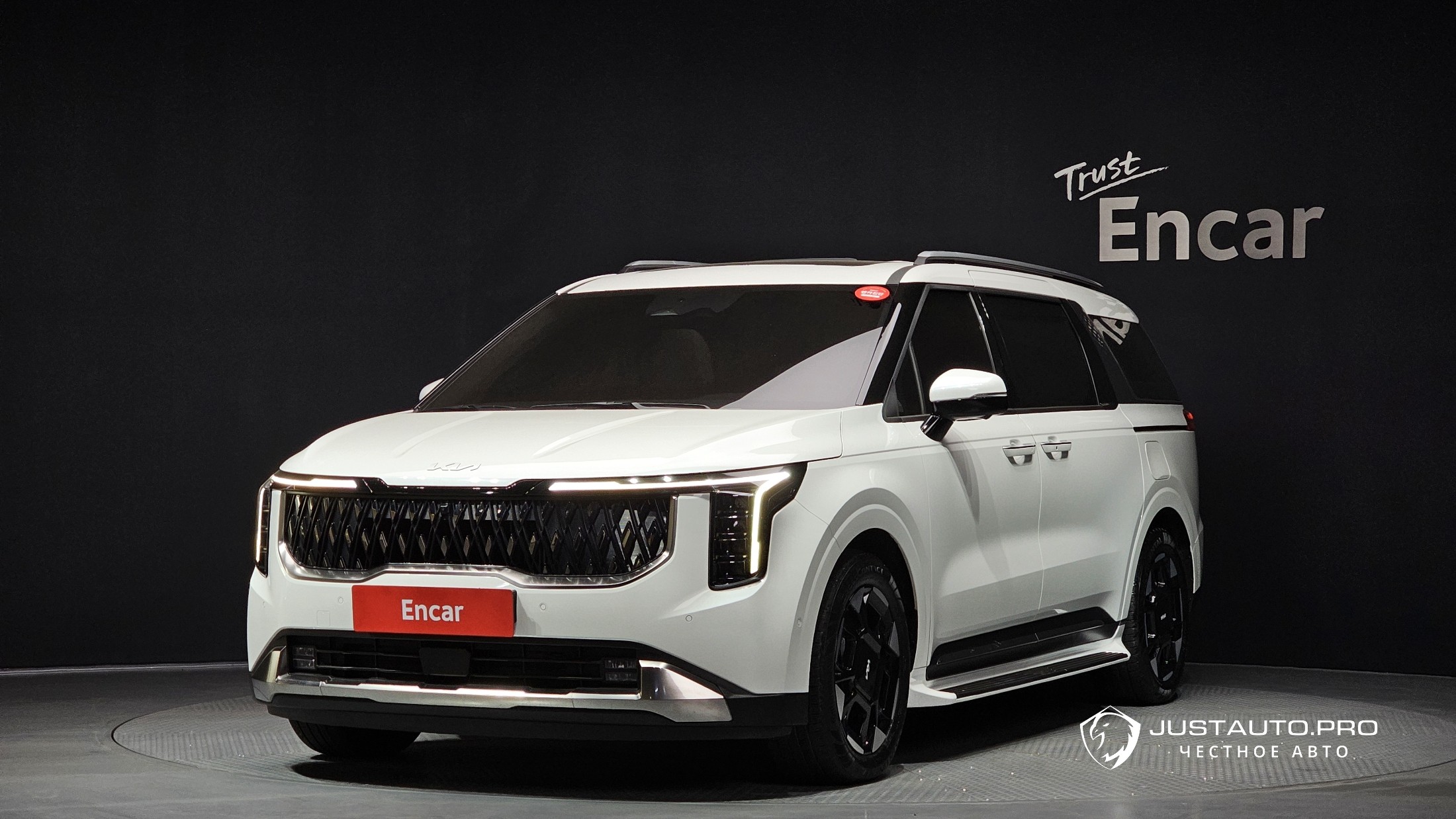 Автомобиль Kia Canival