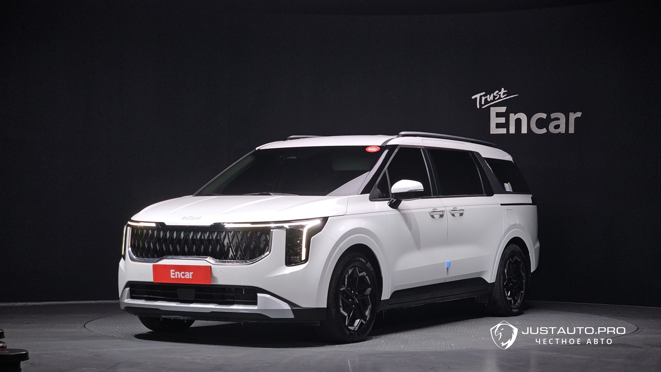 Автомобиль Kia Canival