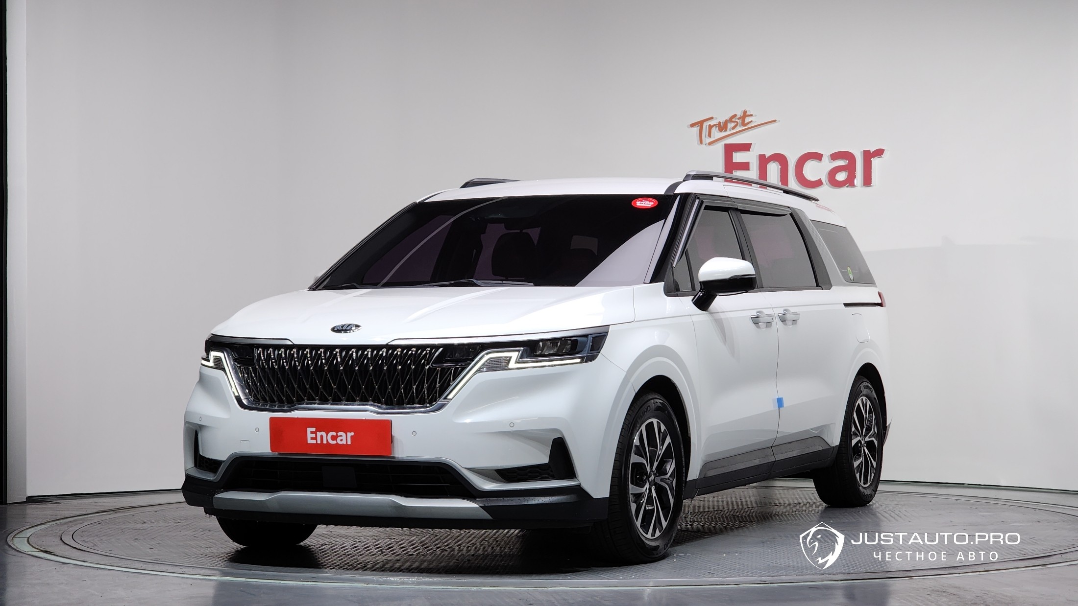 Автомобиль Kia Canival