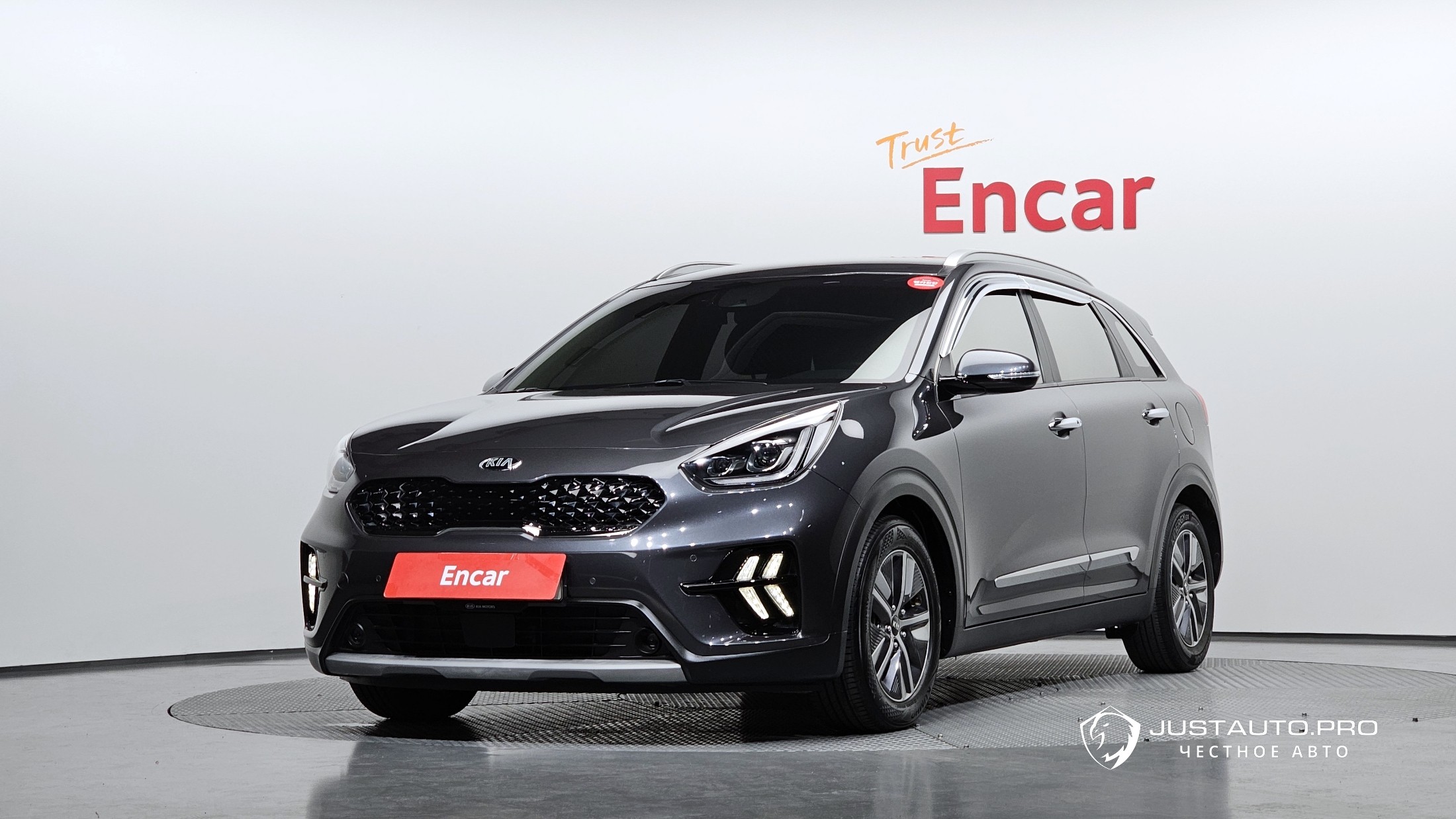 Автомобиль Kia Niro
