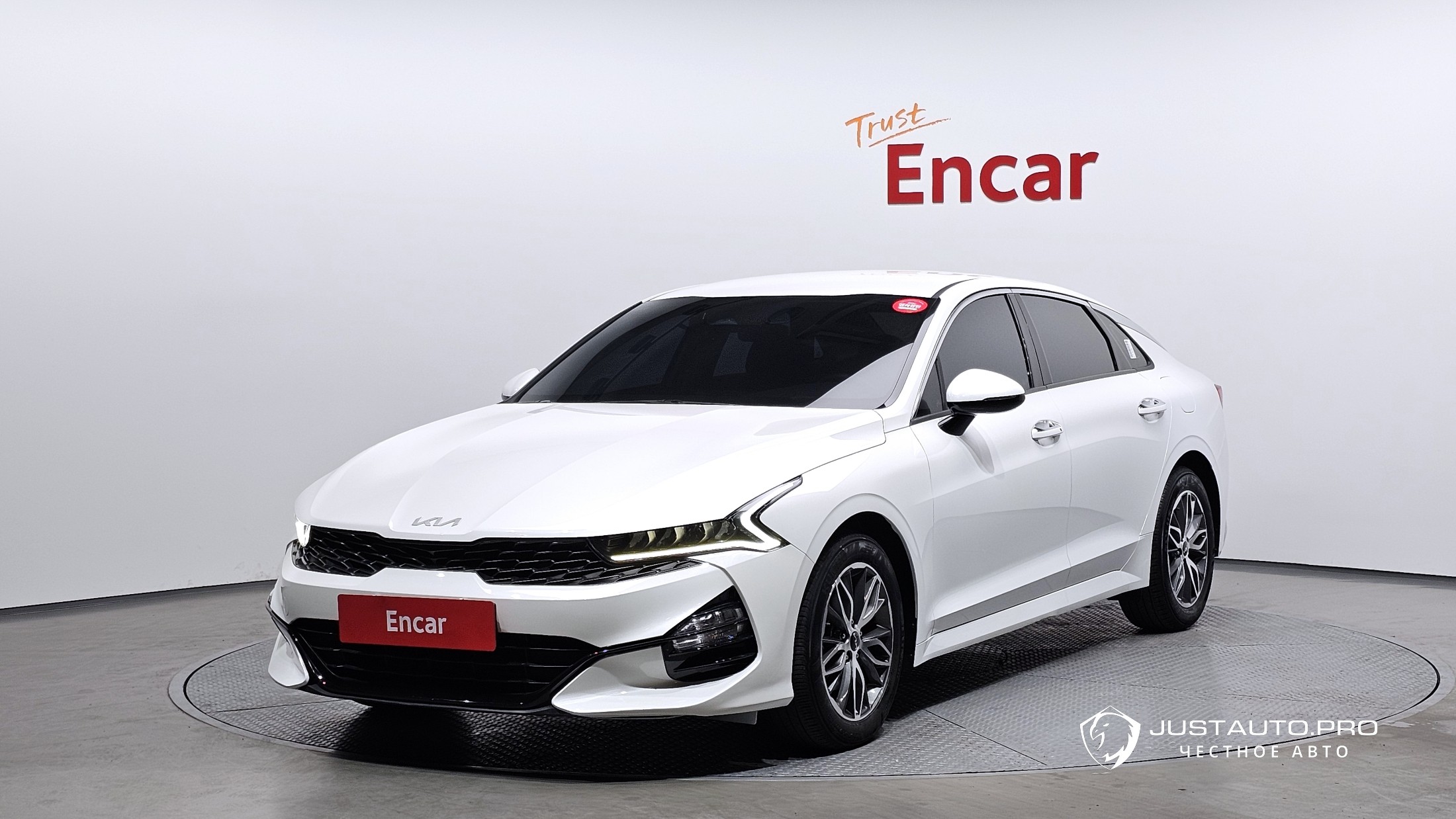 Автомобиль Kia K5