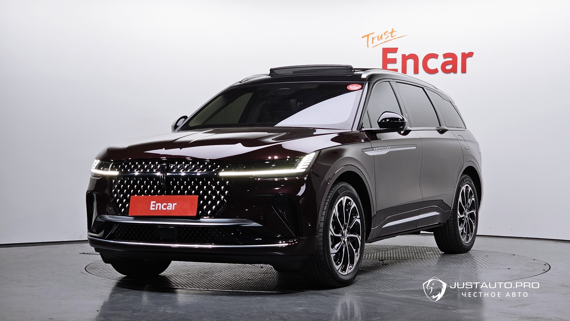 Автомобиль Lincoln Nautilus