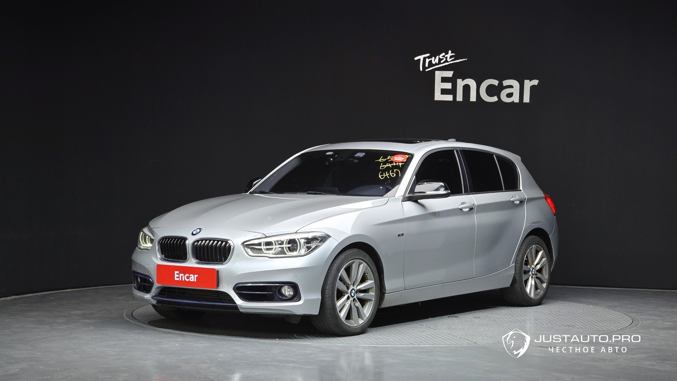 Автомобиль BMW 1-Series