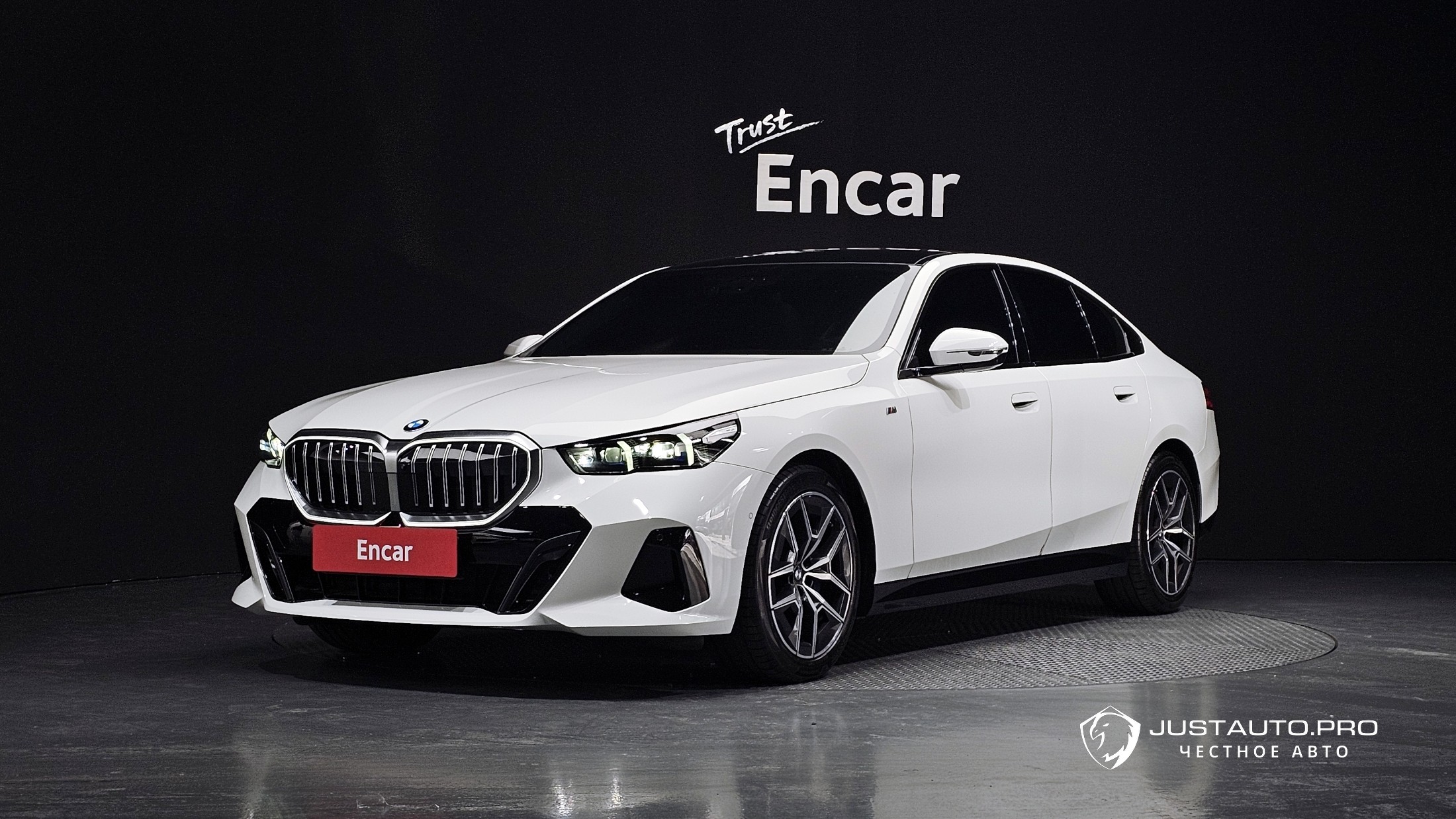 Автомобиль BMW 5-Series