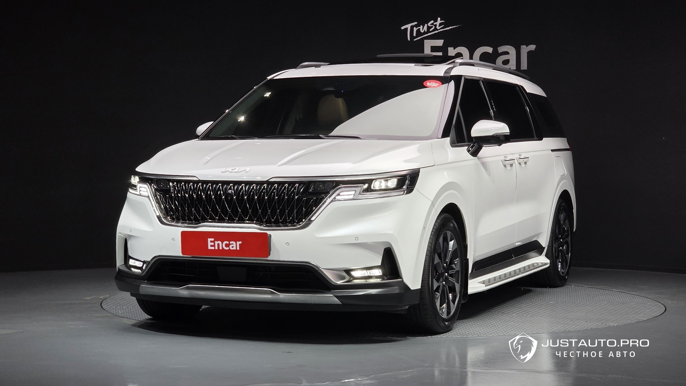 Автомобиль Kia Canival