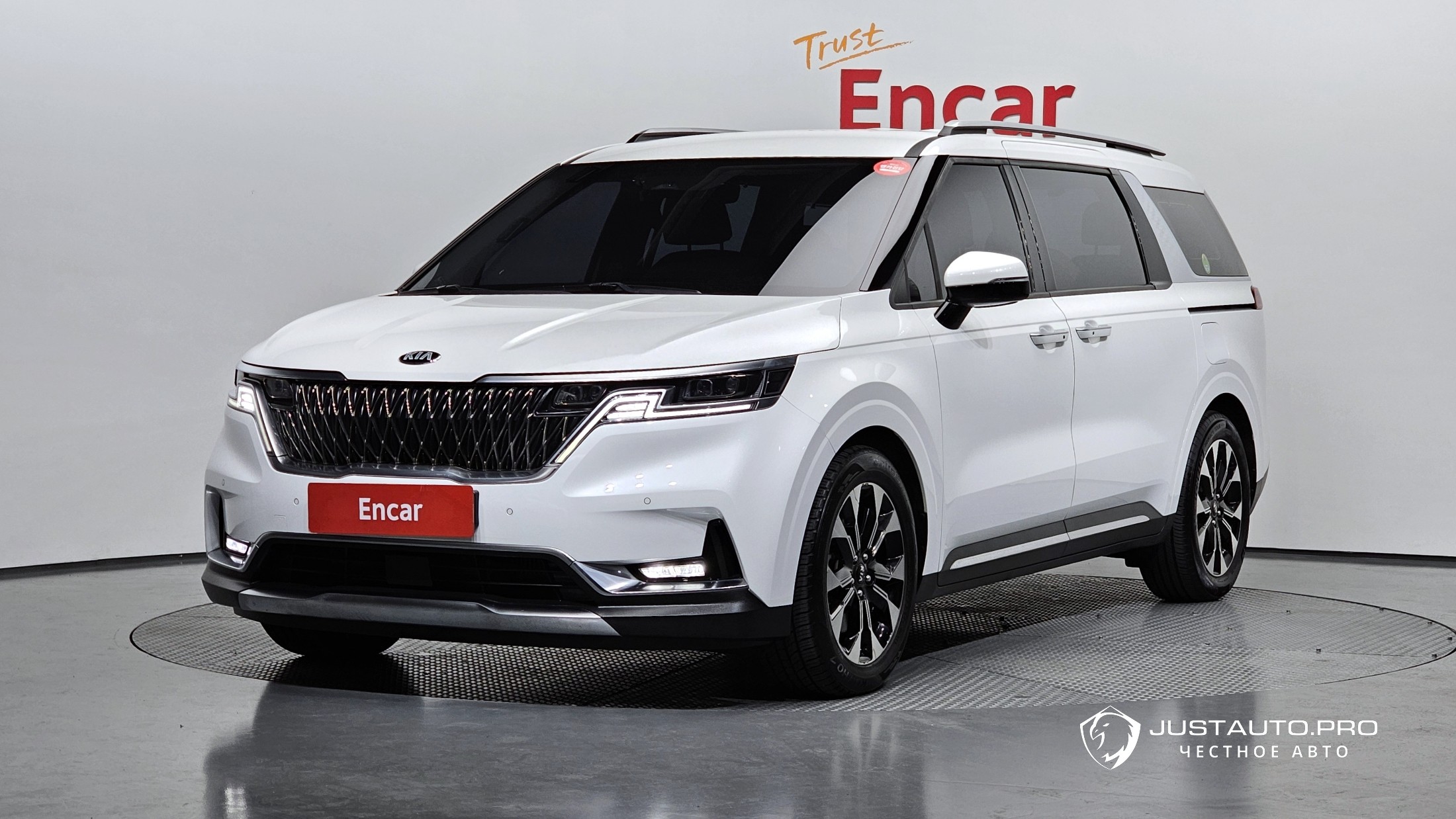 Автомобиль Kia Canival