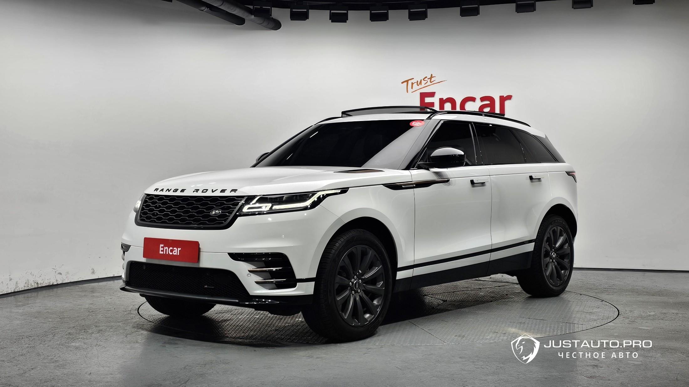 Автомобиль Land Rover Range Rover Velar