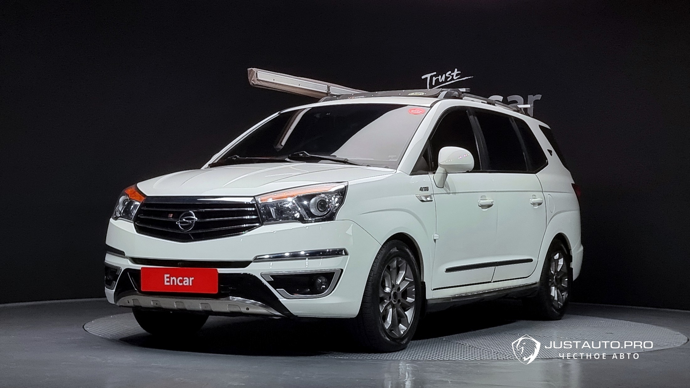 Автомобиль KG_Mobility_Ssangyong KORANDO