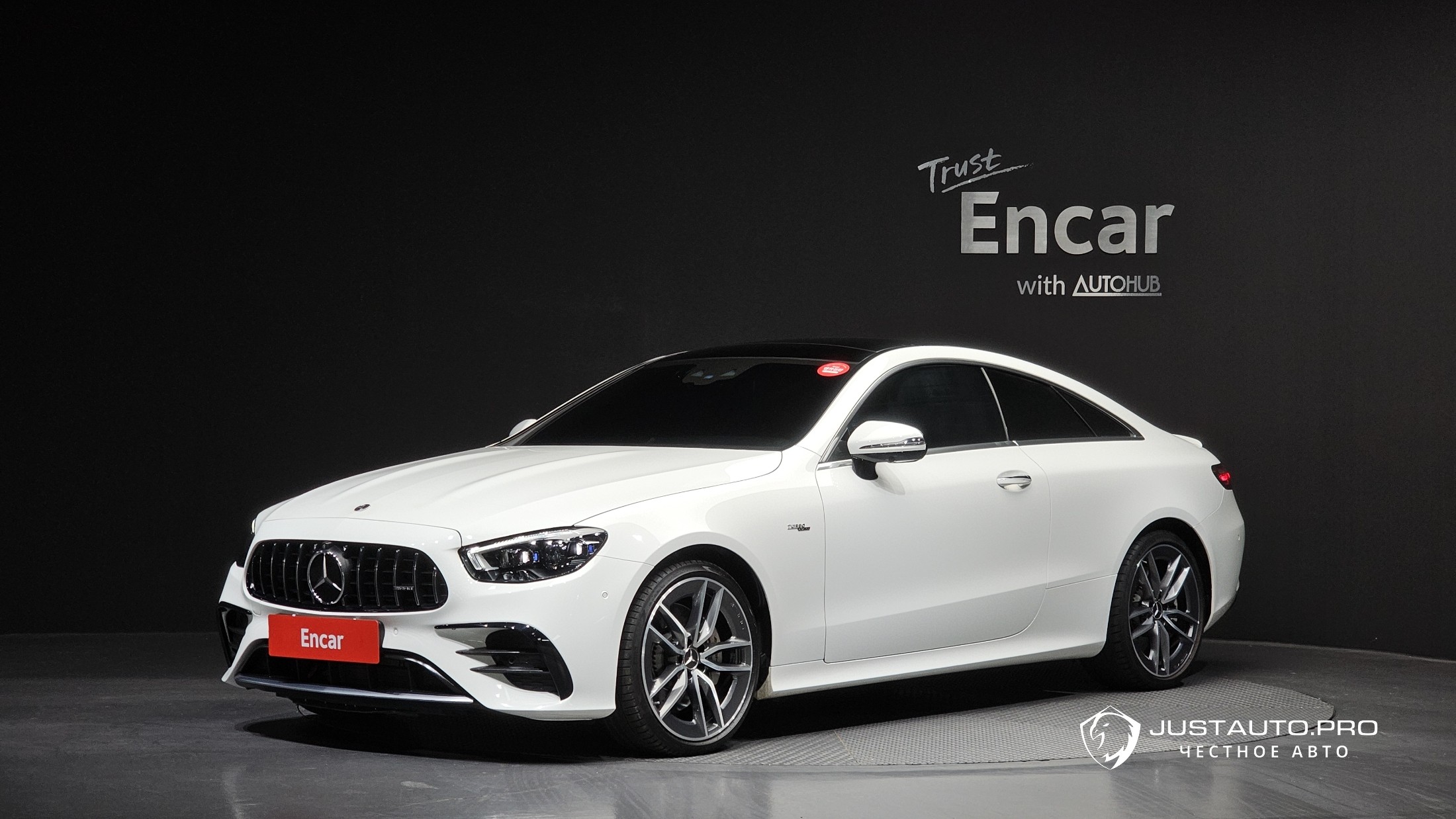 Автомобиль Mercedes-Benz E-Class