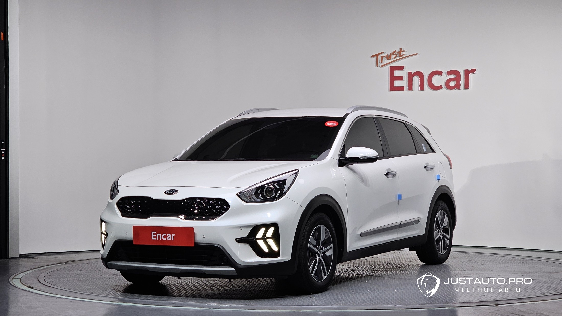 Автомобиль Kia Niro
