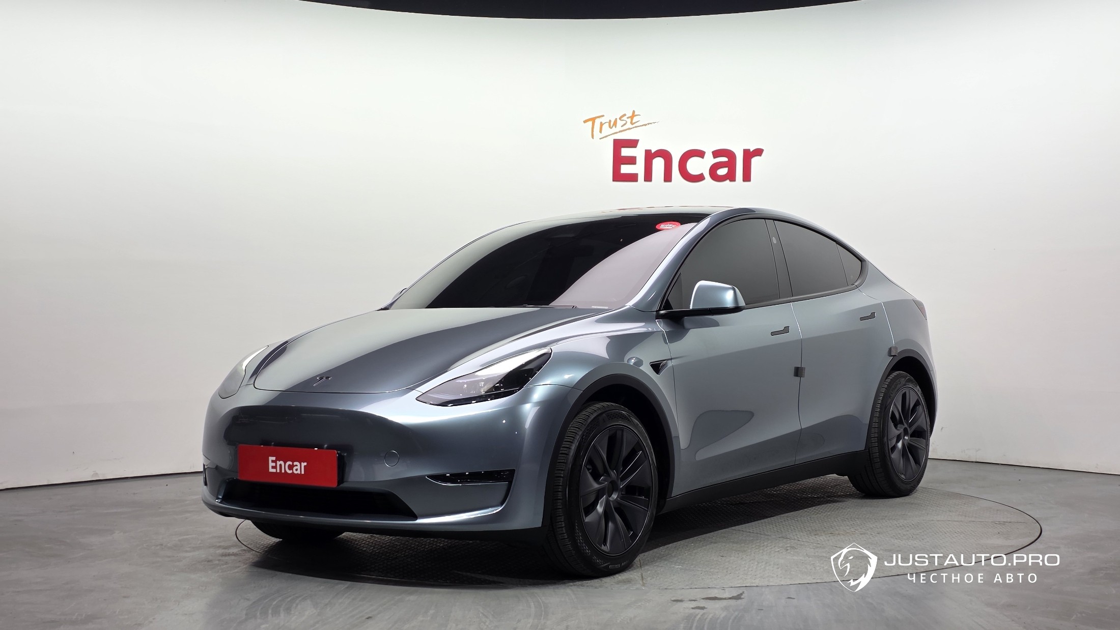 Автомобиль Tesla Model Y