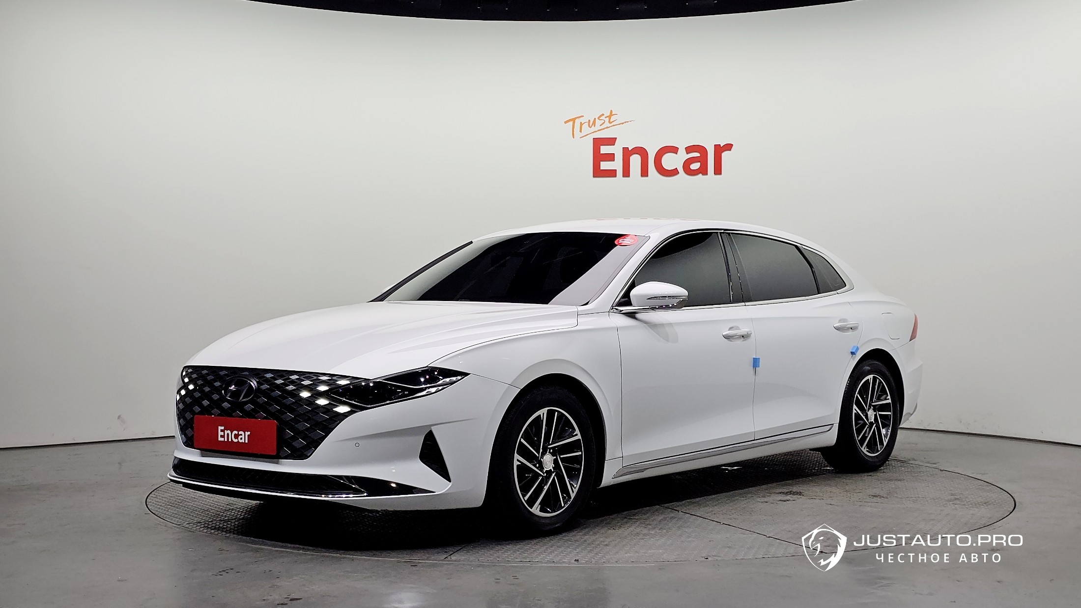 Автомобиль Hyundai Grandeur