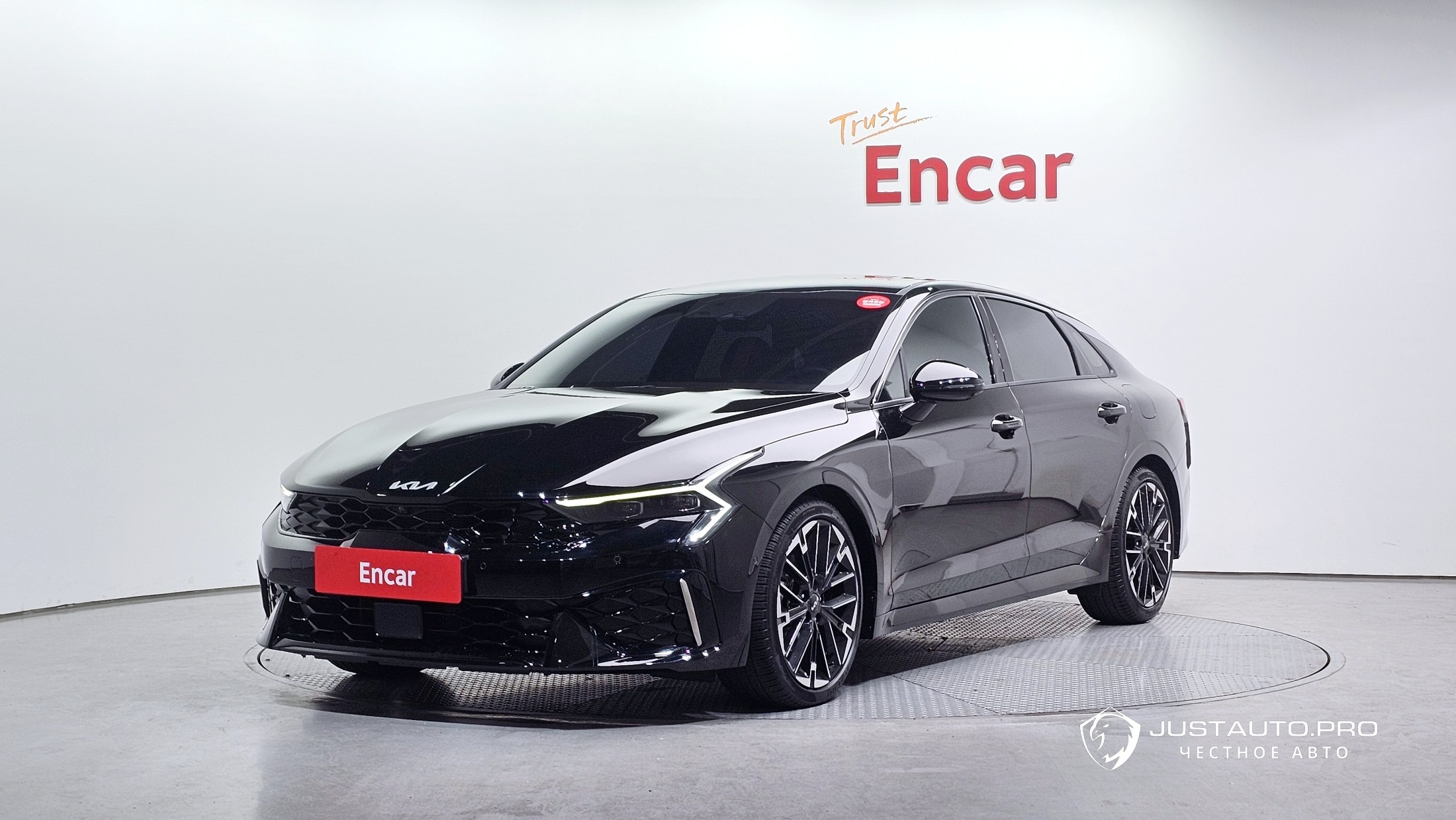 Автомобиль Kia K5