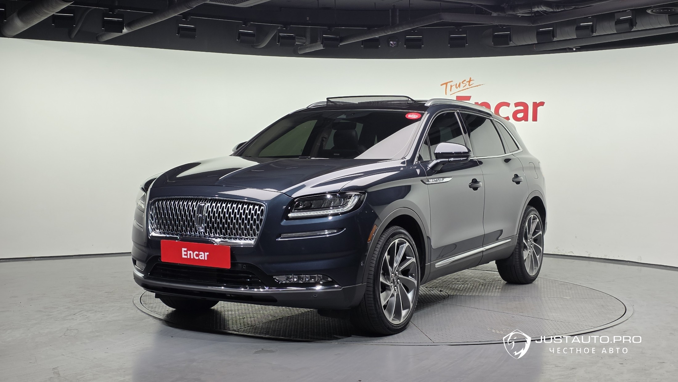 Автомобиль Lincoln Nautilus