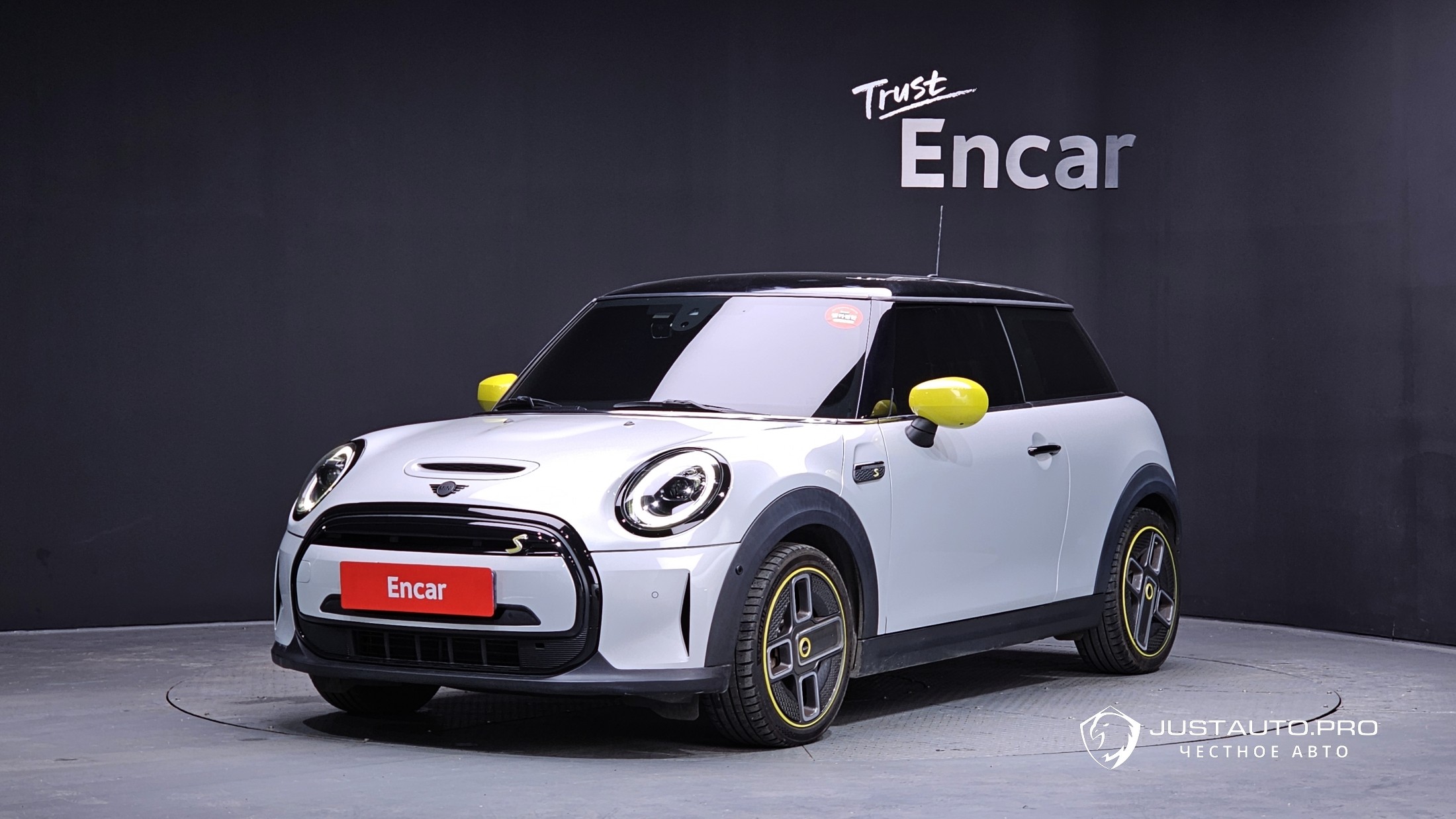 Автомобиль Mini Cooper