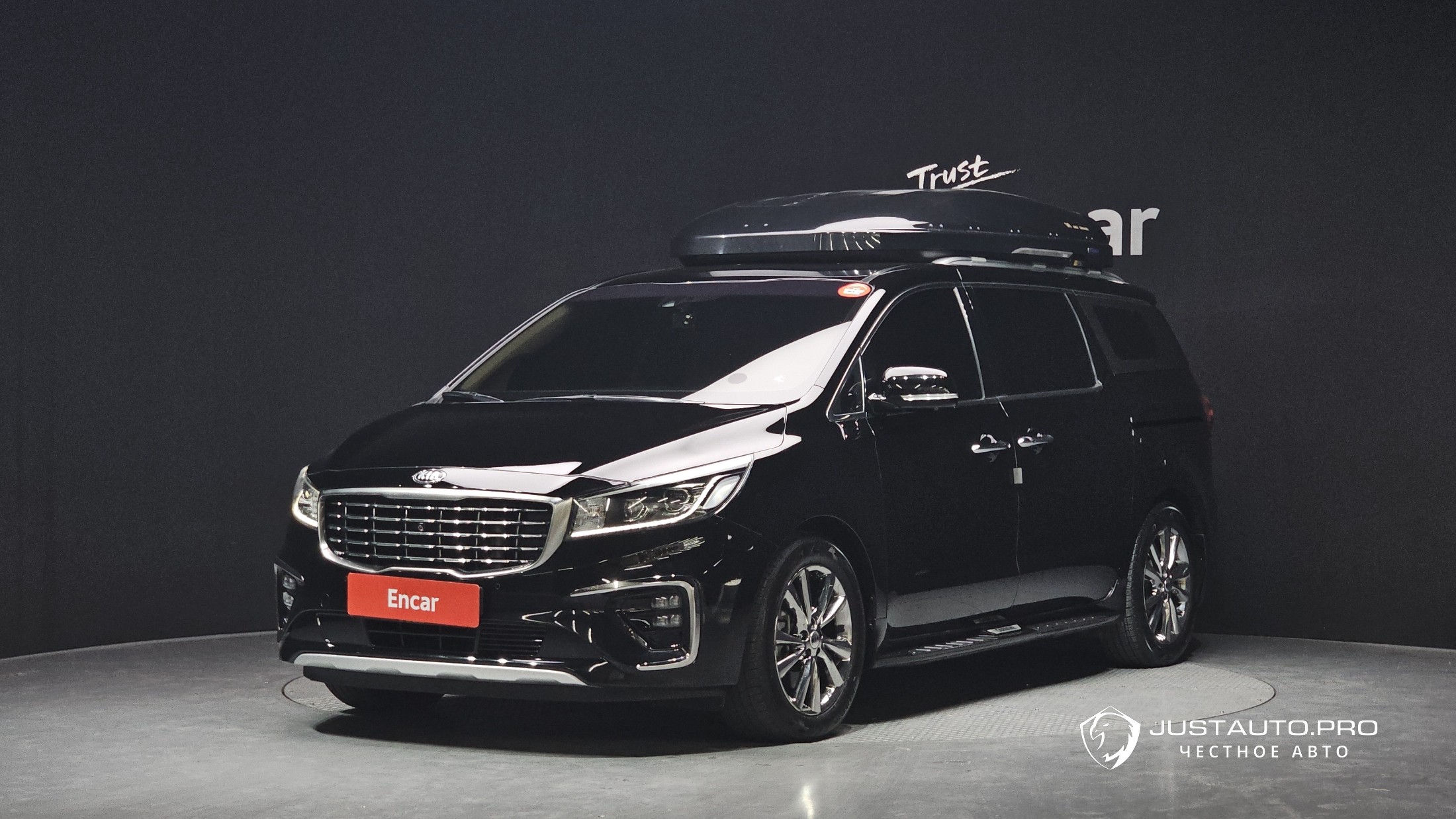 Автомобиль Kia Canival