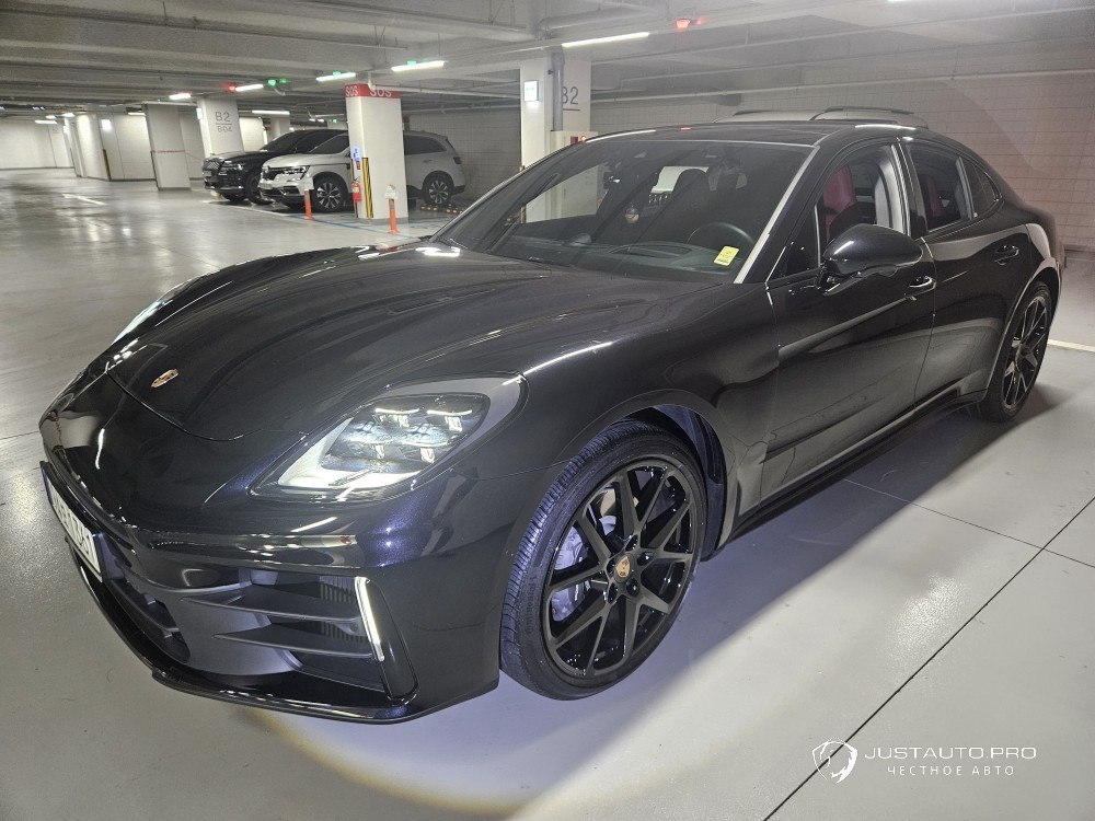 Автомобиль Porsche Panamera