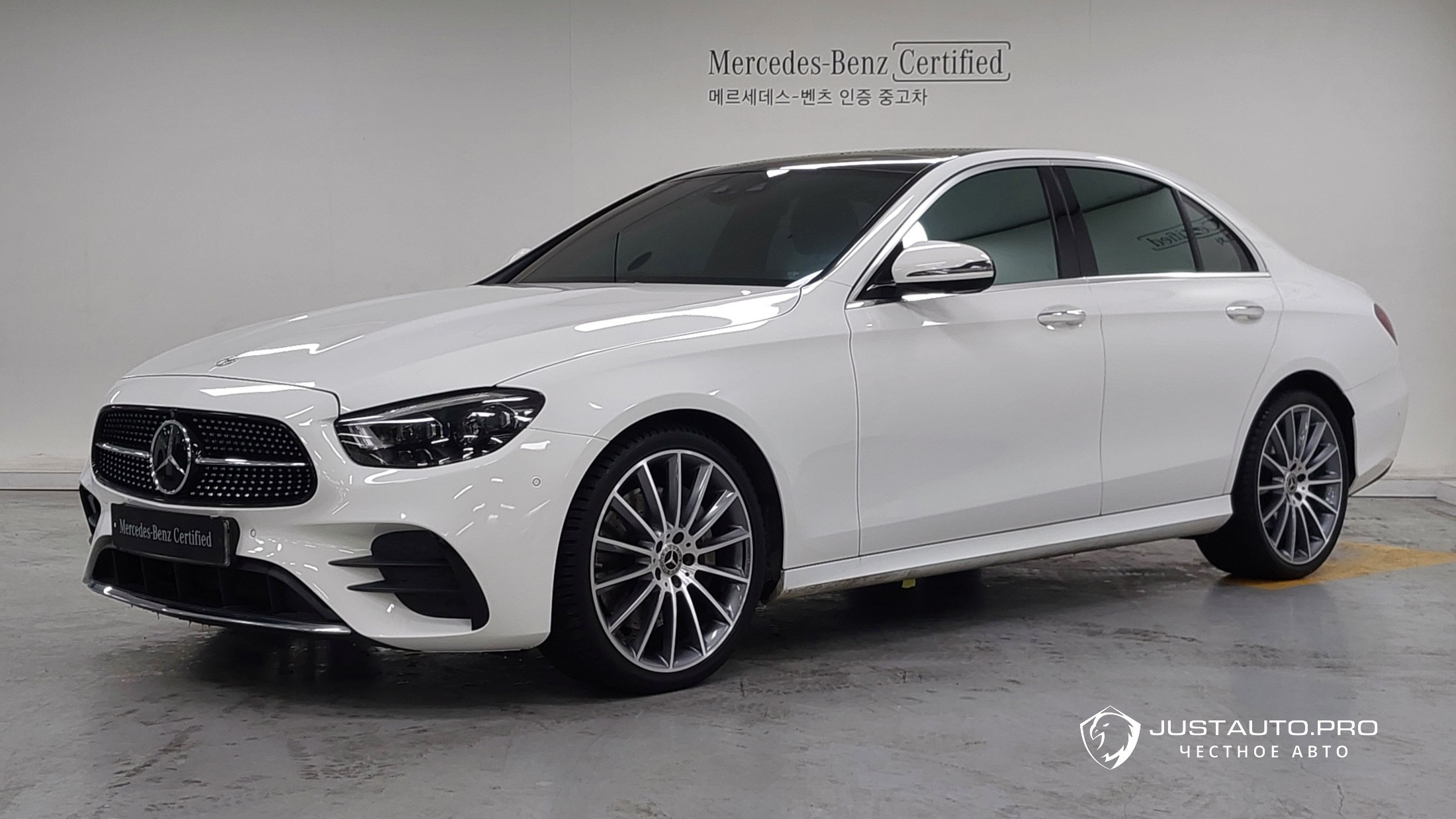 Автомобиль Mercedes-Benz E-Class