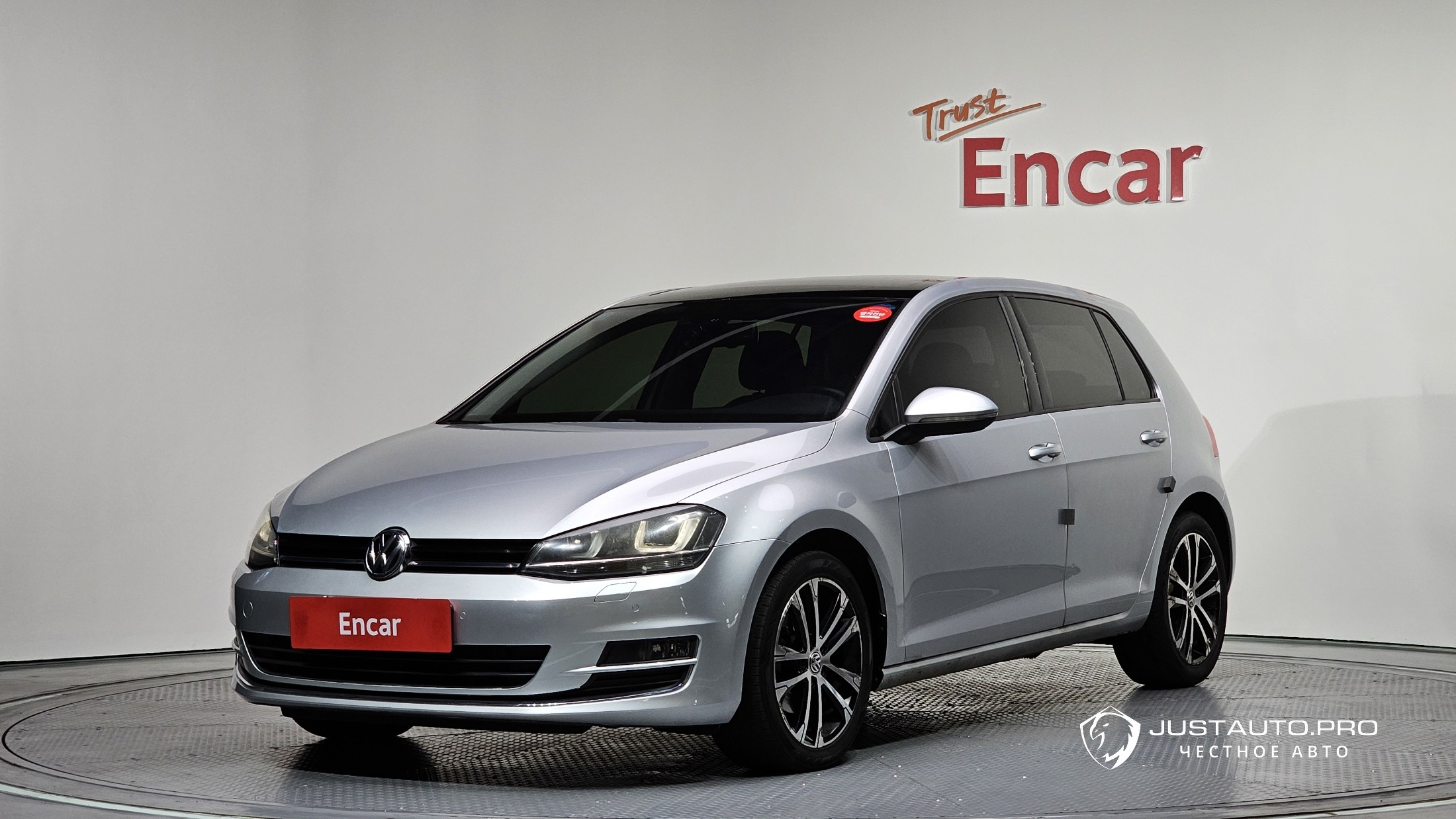 Автомобиль Volkswagen Golf