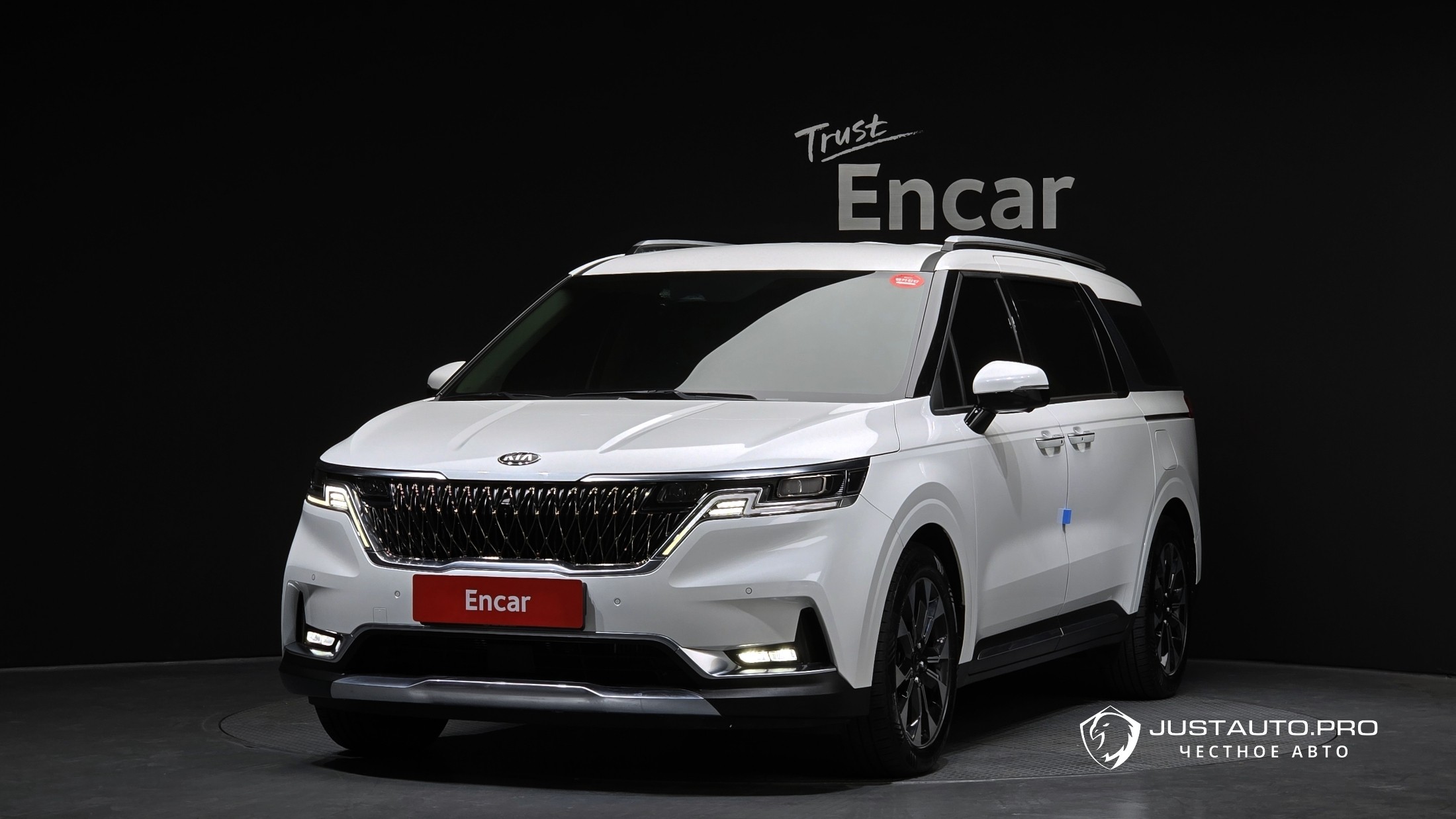 Автомобиль Kia Canival