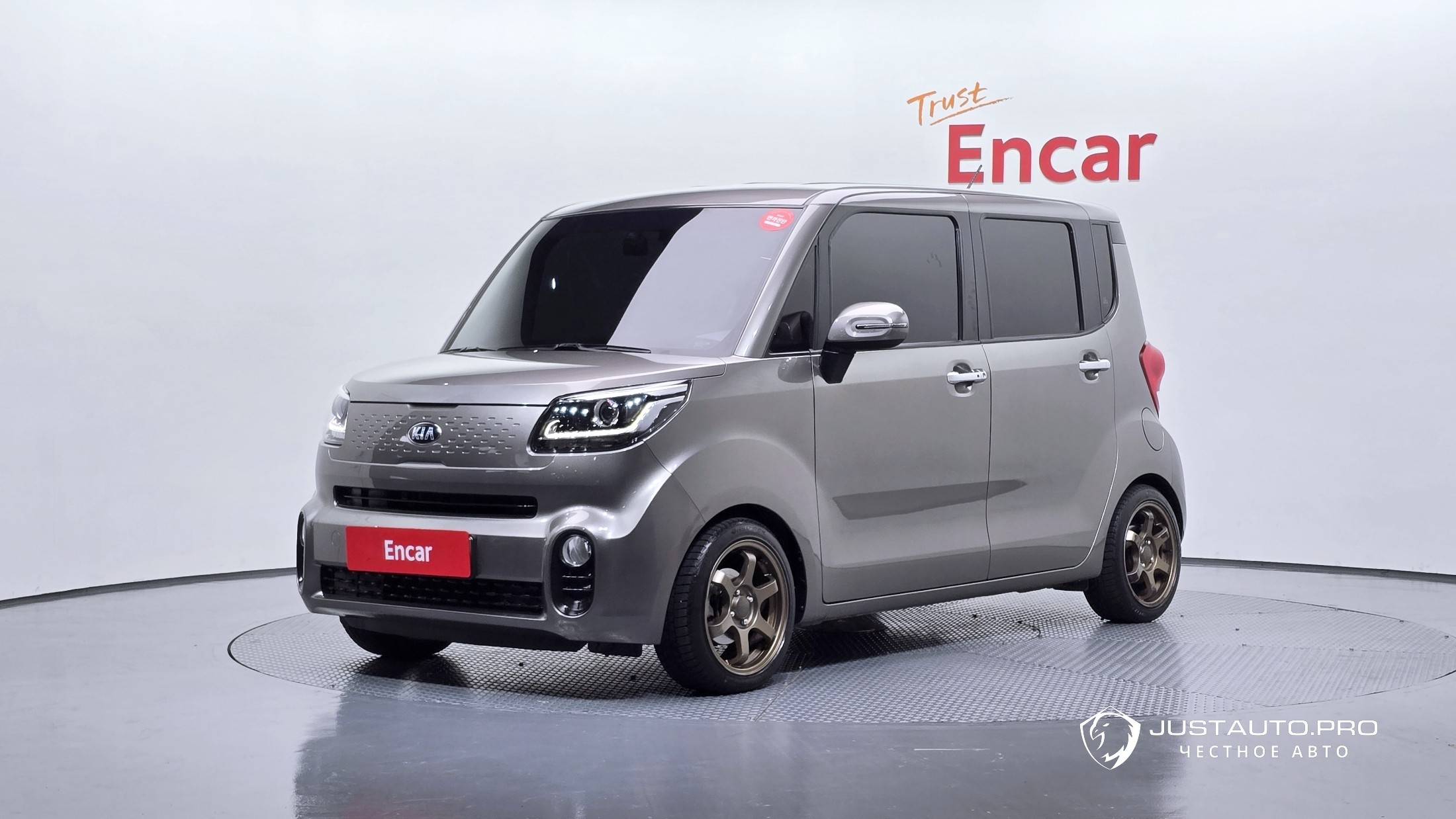 Автомобиль Kia RAY