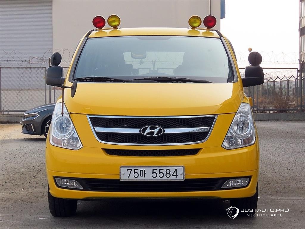 Автомобиль Hyundai Starex