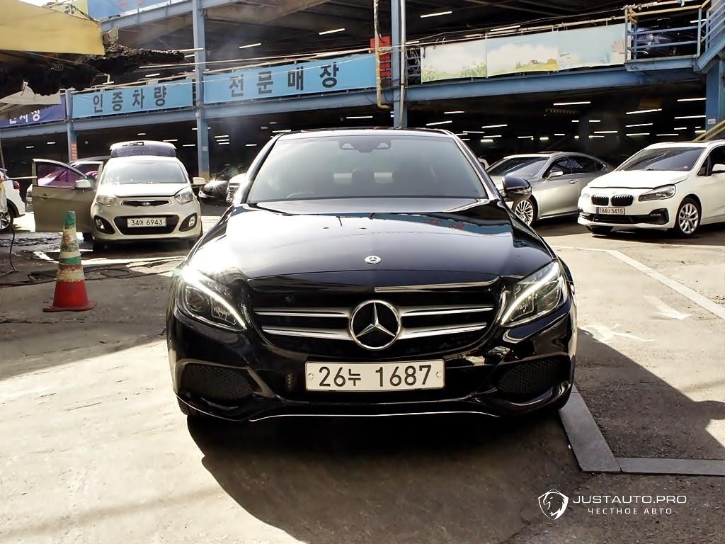 Автомобиль Mercedes-Benz C-Class
